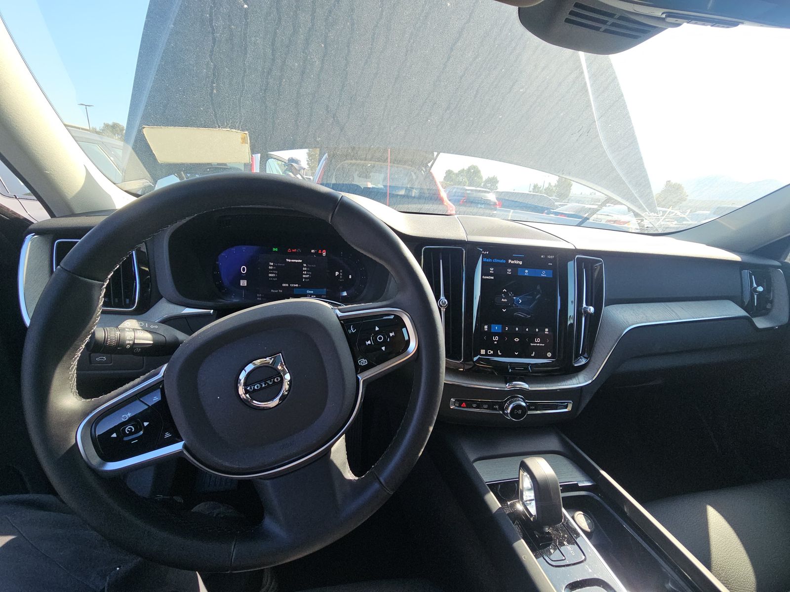 2025 Volvo XC60 B5 Plus AWD
