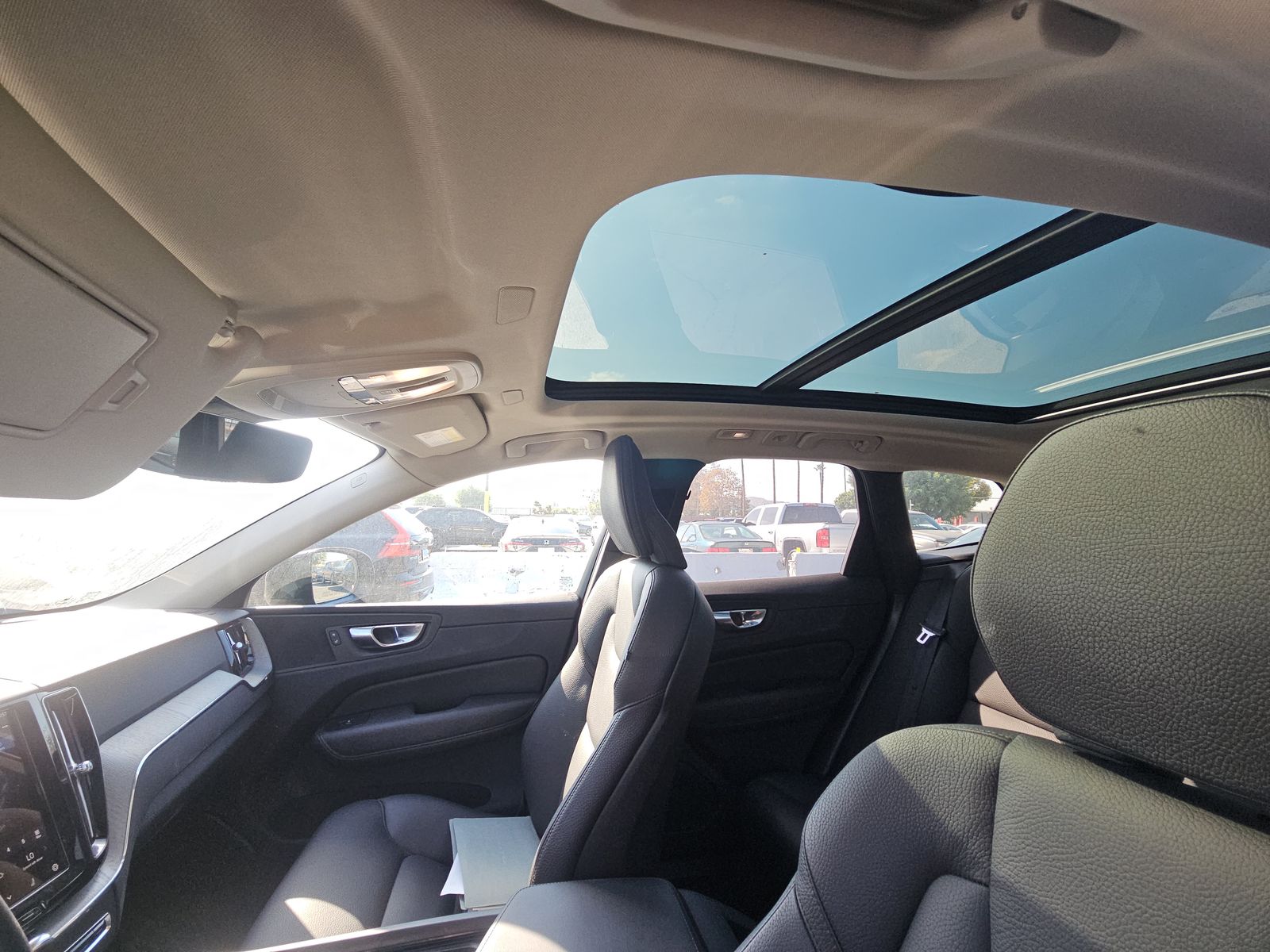 2025 Volvo XC60 B5 Plus AWD