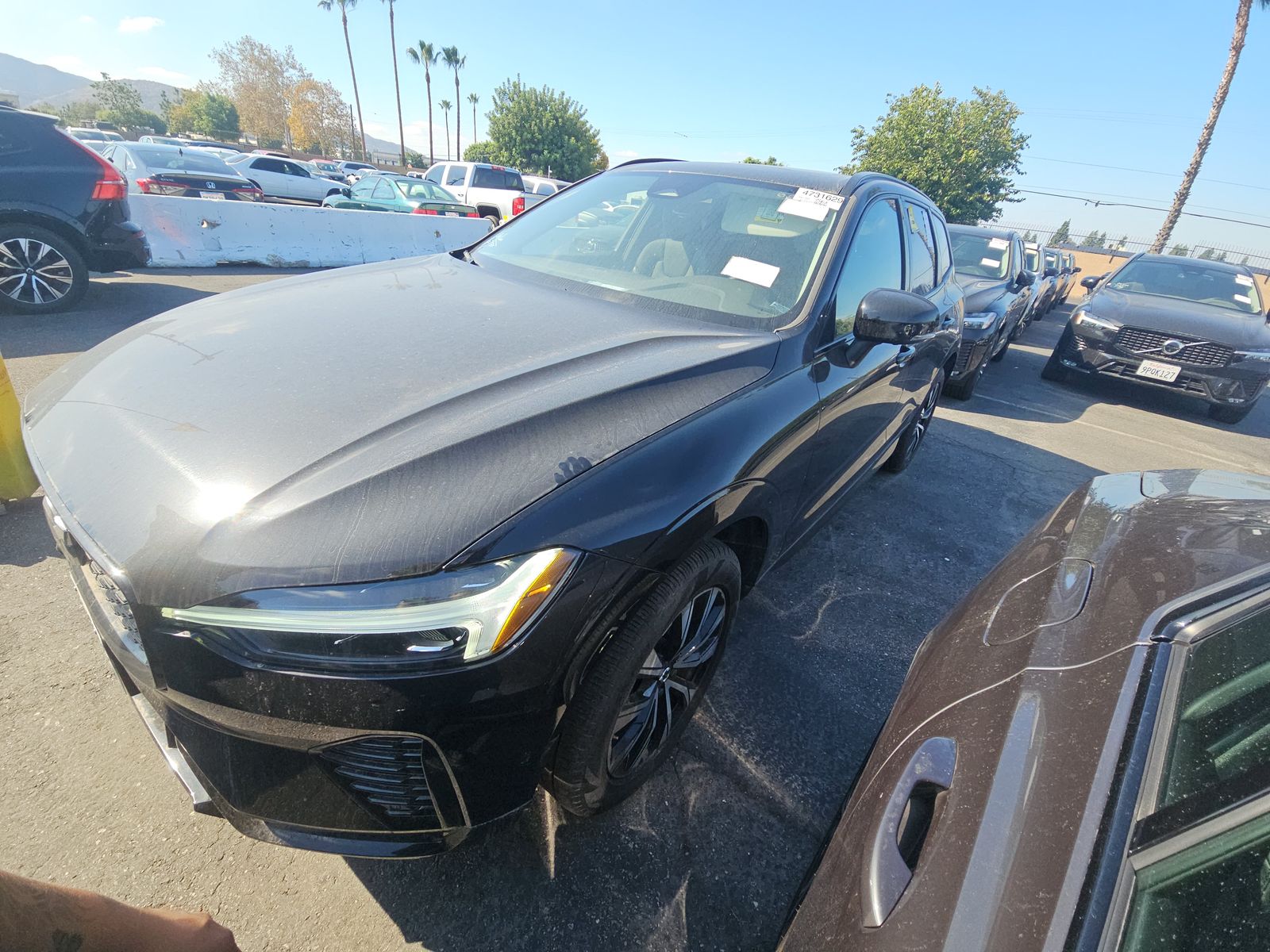 2025 Volvo XC60 B5 Plus AWD