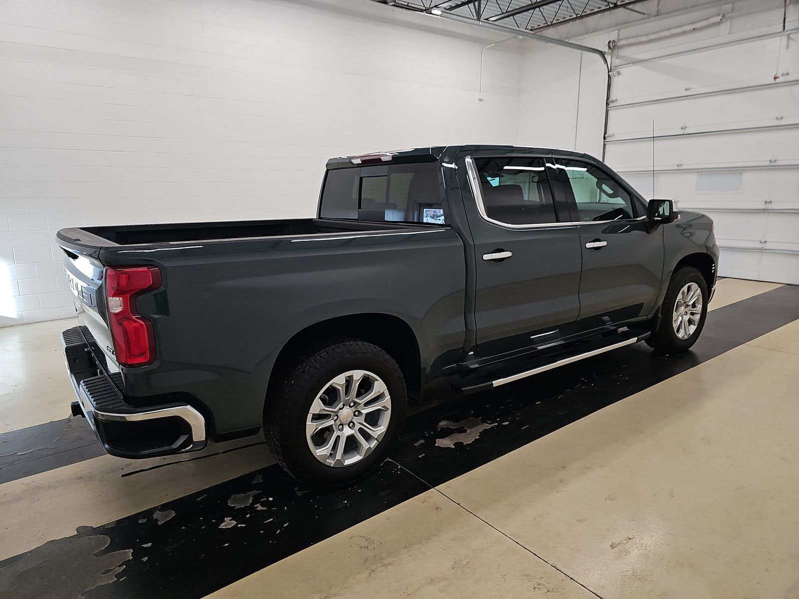 2025 Chevrolet Silverado 1500 LTZ AWD