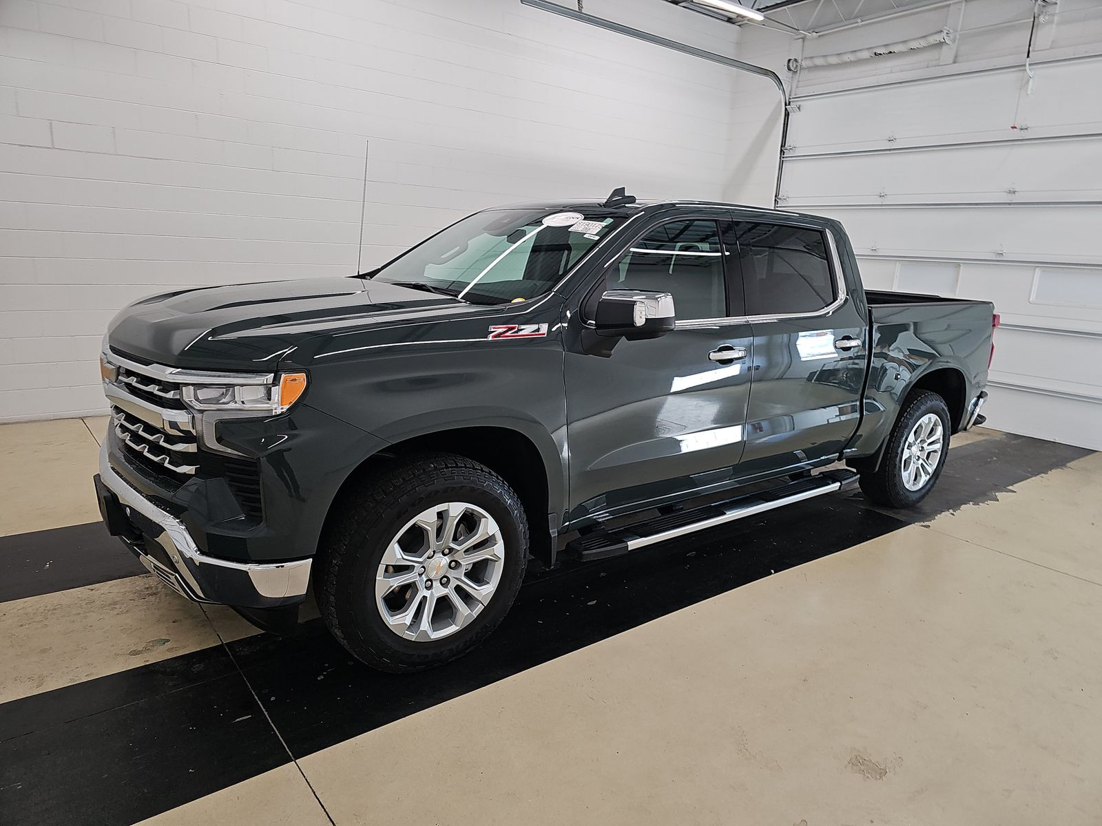 2025 Chevrolet Silverado 1500 LTZ AWD
