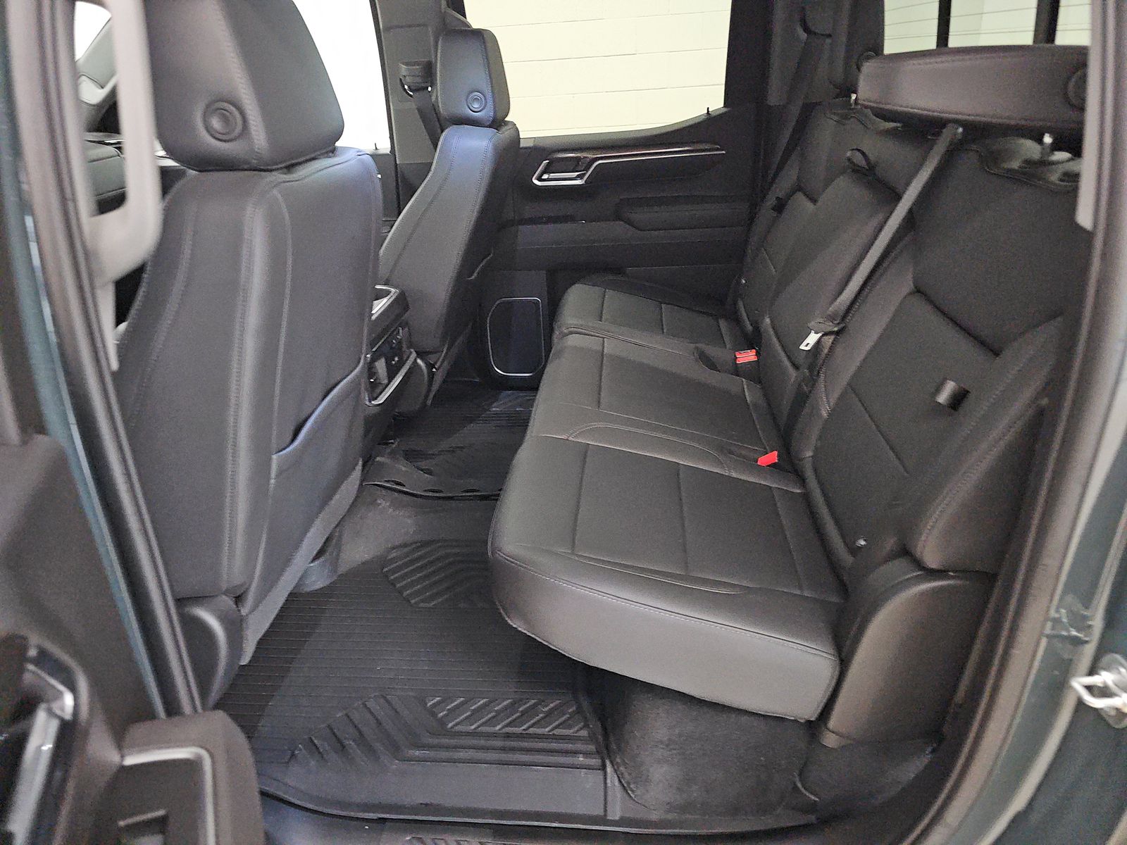 2025 Chevrolet Silverado 1500 LTZ AWD