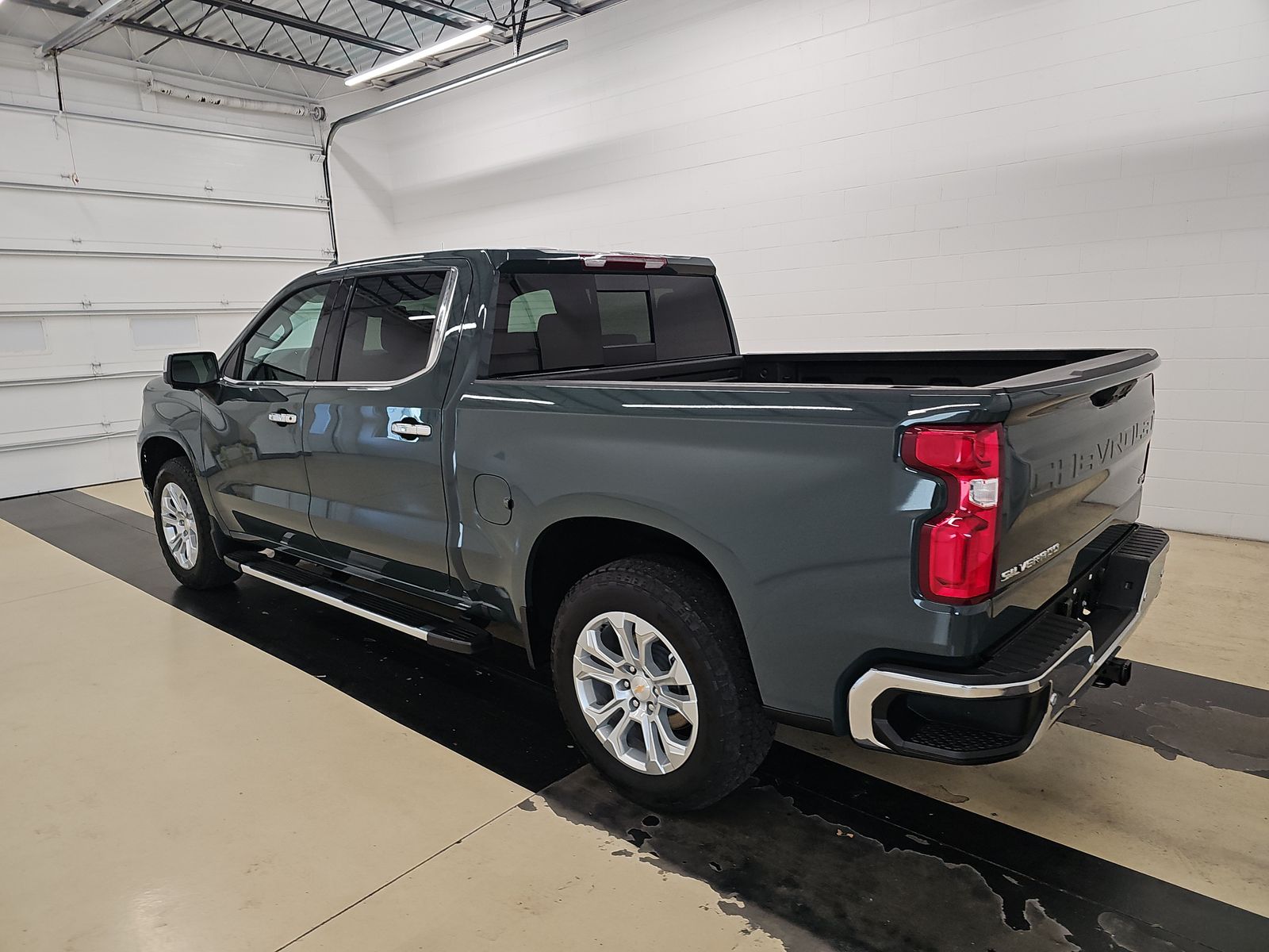 2025 Chevrolet Silverado 1500 LTZ AWD
