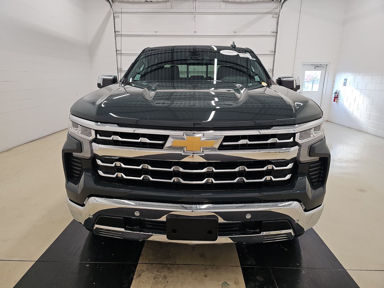 2025 Chevrolet Silverado 1500 LTZ AWD