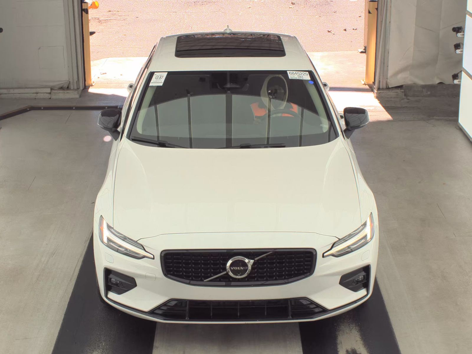 2025 Volvo S60 B5 Plus AWD