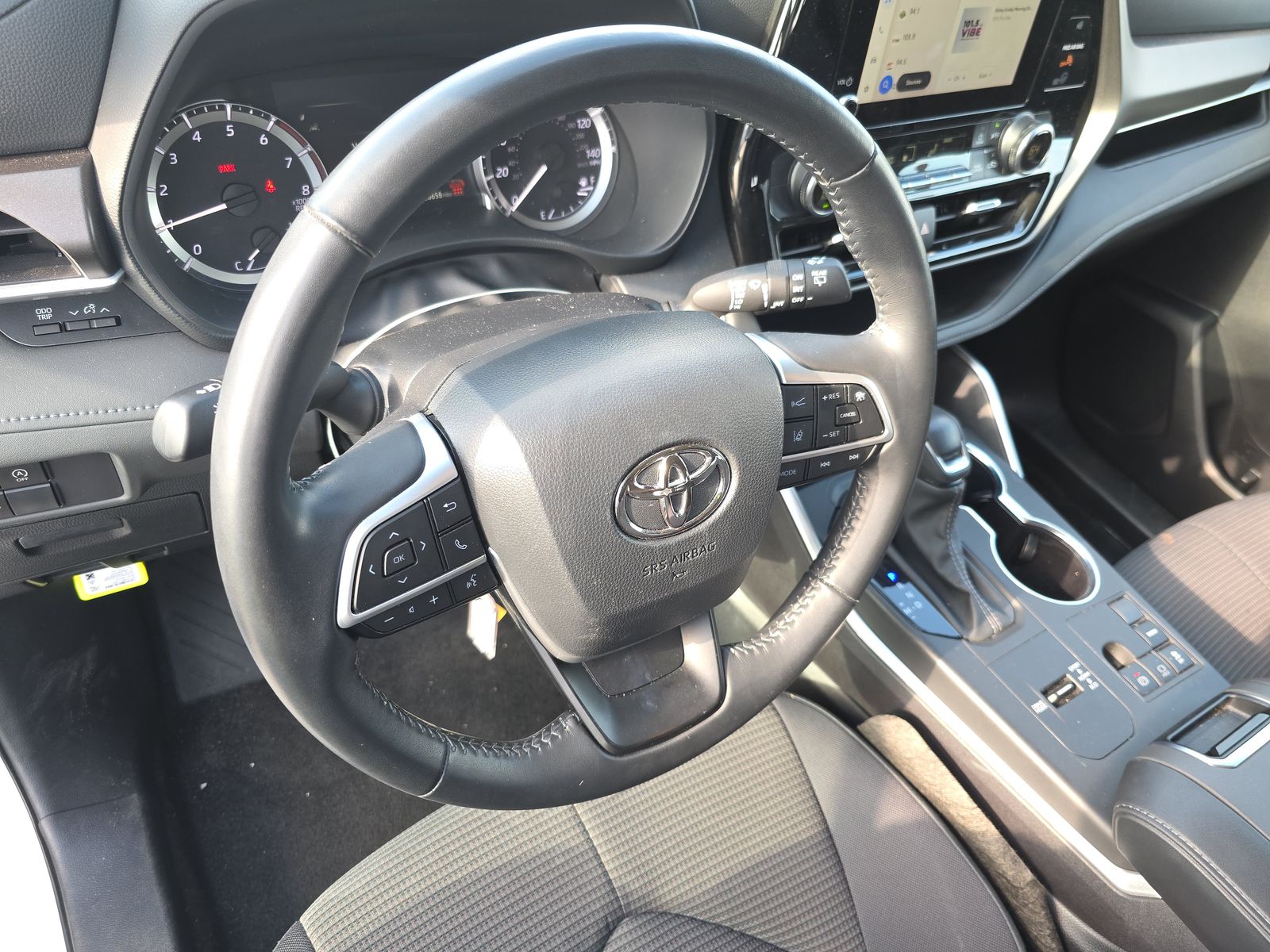 2024 Toyota Highlander LE FWD