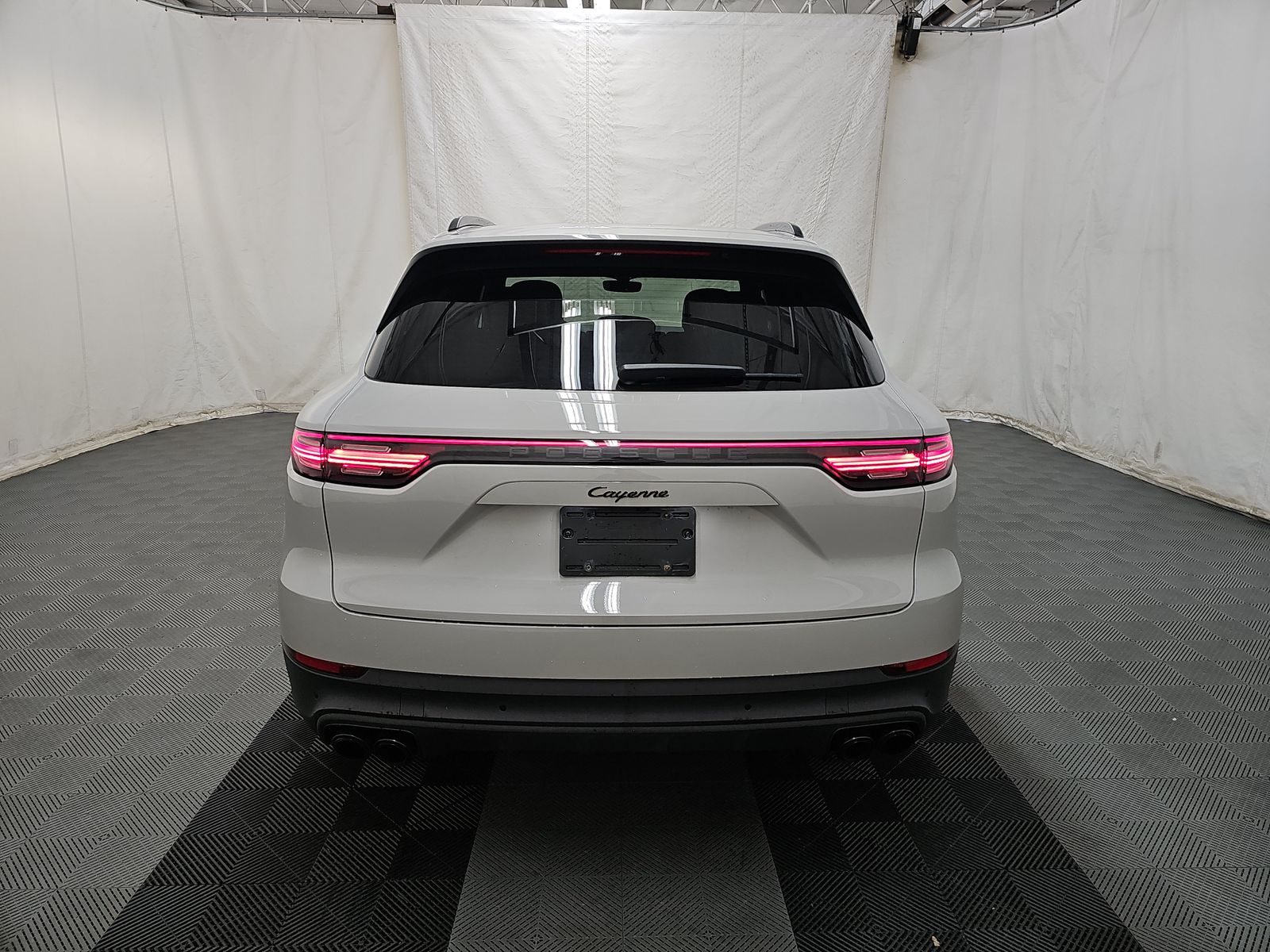 2023 Porsche Cayenne Platinum Edition AWD