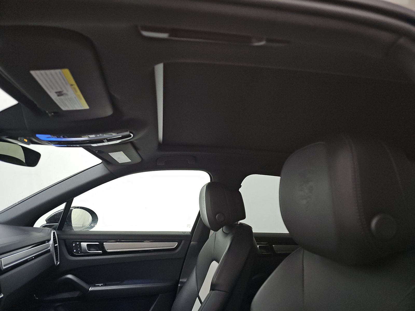 2023 Porsche Cayenne Platinum Edition AWD