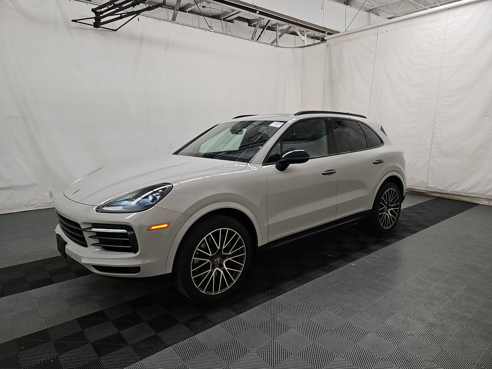 2023 Porsche Cayenne Platinum Edition AWD