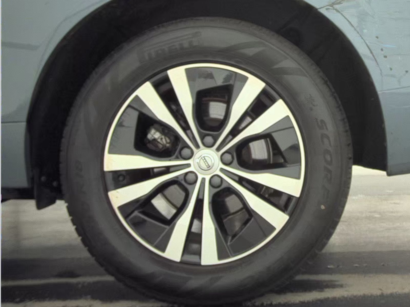 2023 Volvo XC60 B5 Core AWD