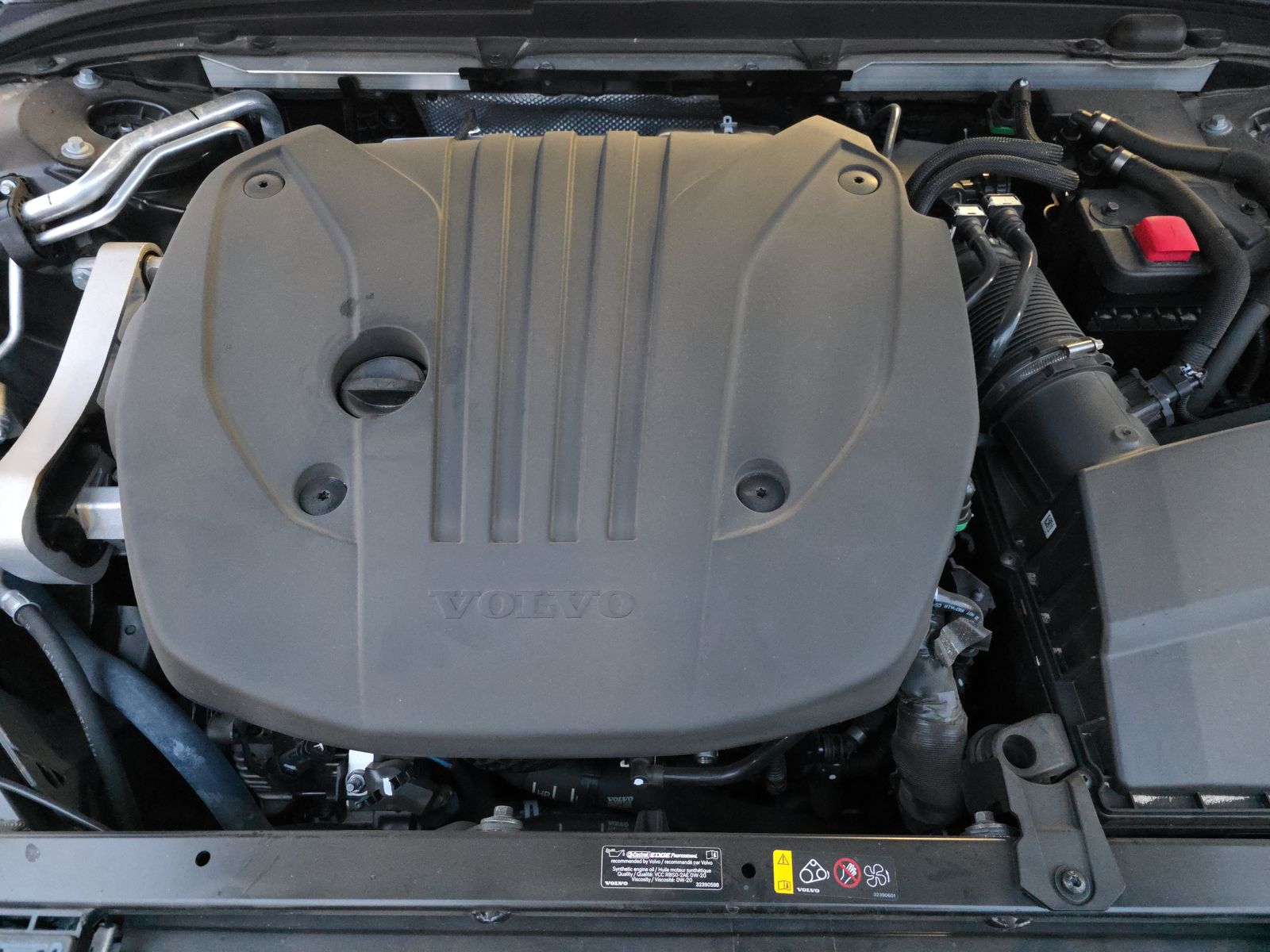 2025 Volvo S60 B5 Plus FWD