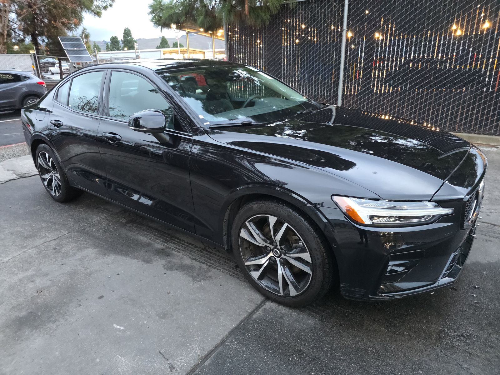 2025 Volvo S60 B5 Plus FWD