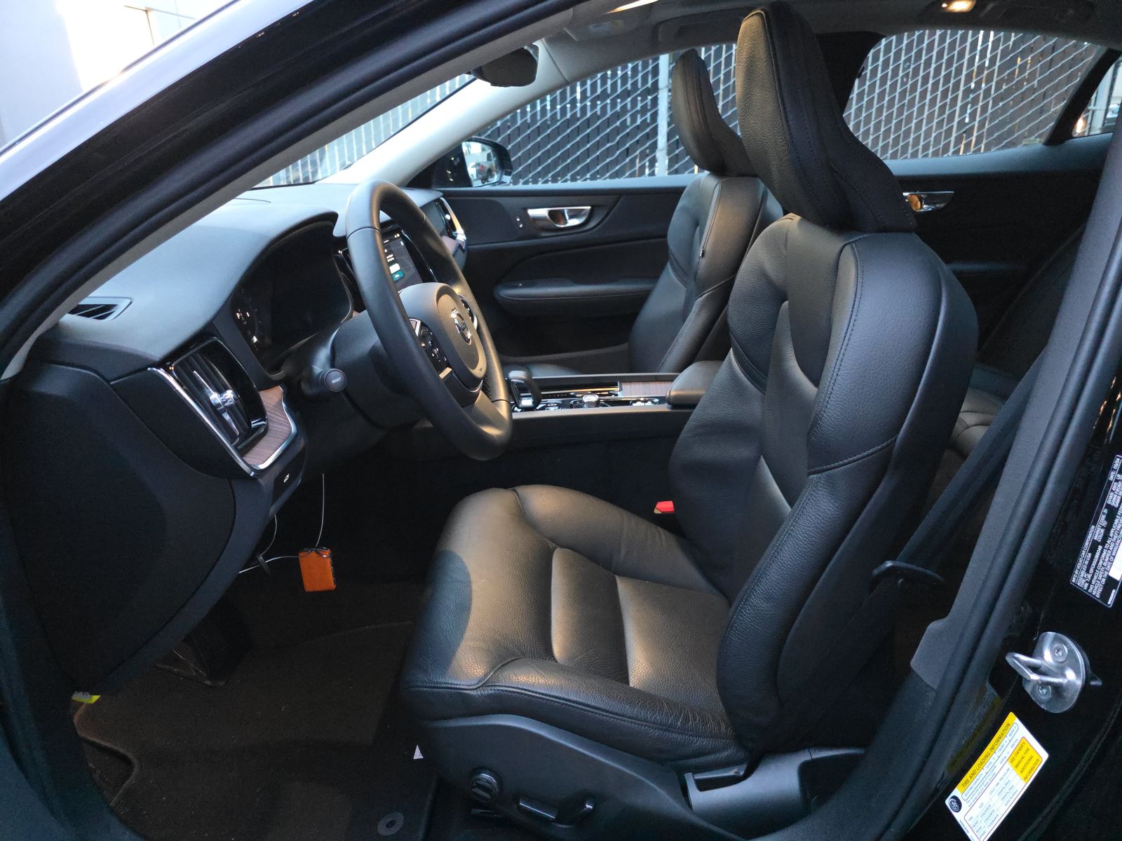 2025 Volvo S60 B5 Plus FWD