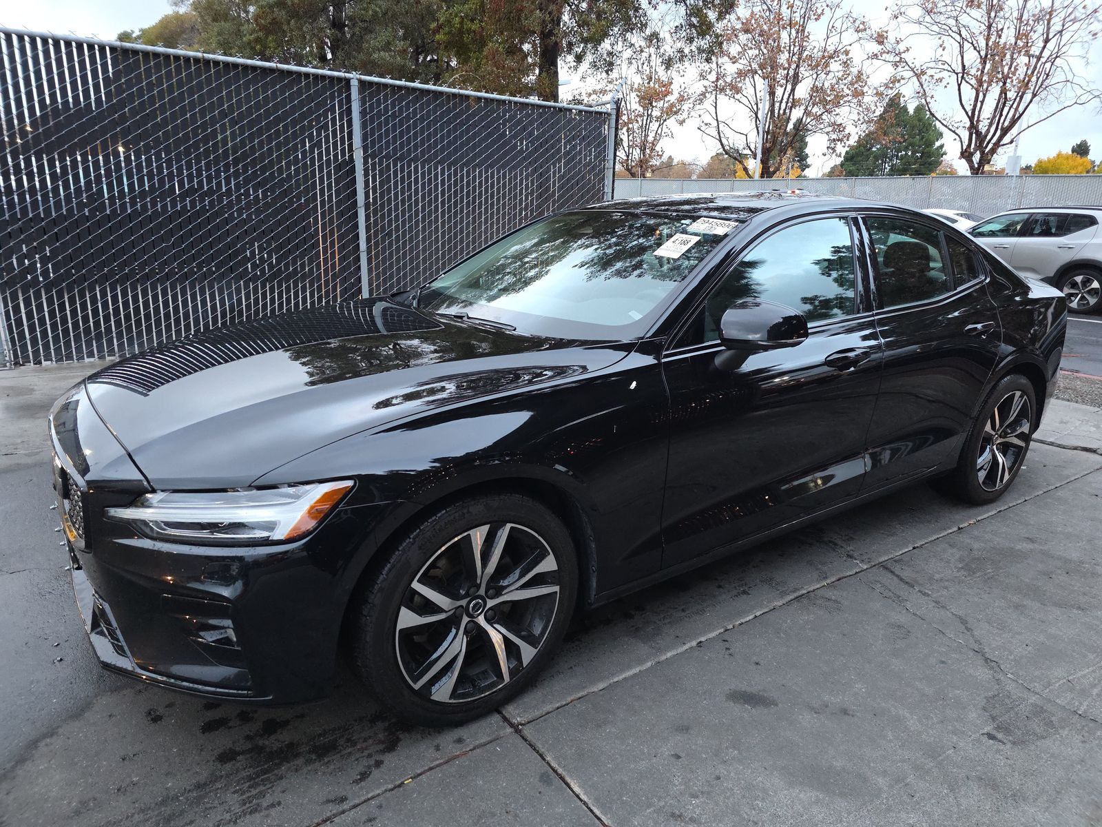 2025 Volvo S60 B5 Plus FWD