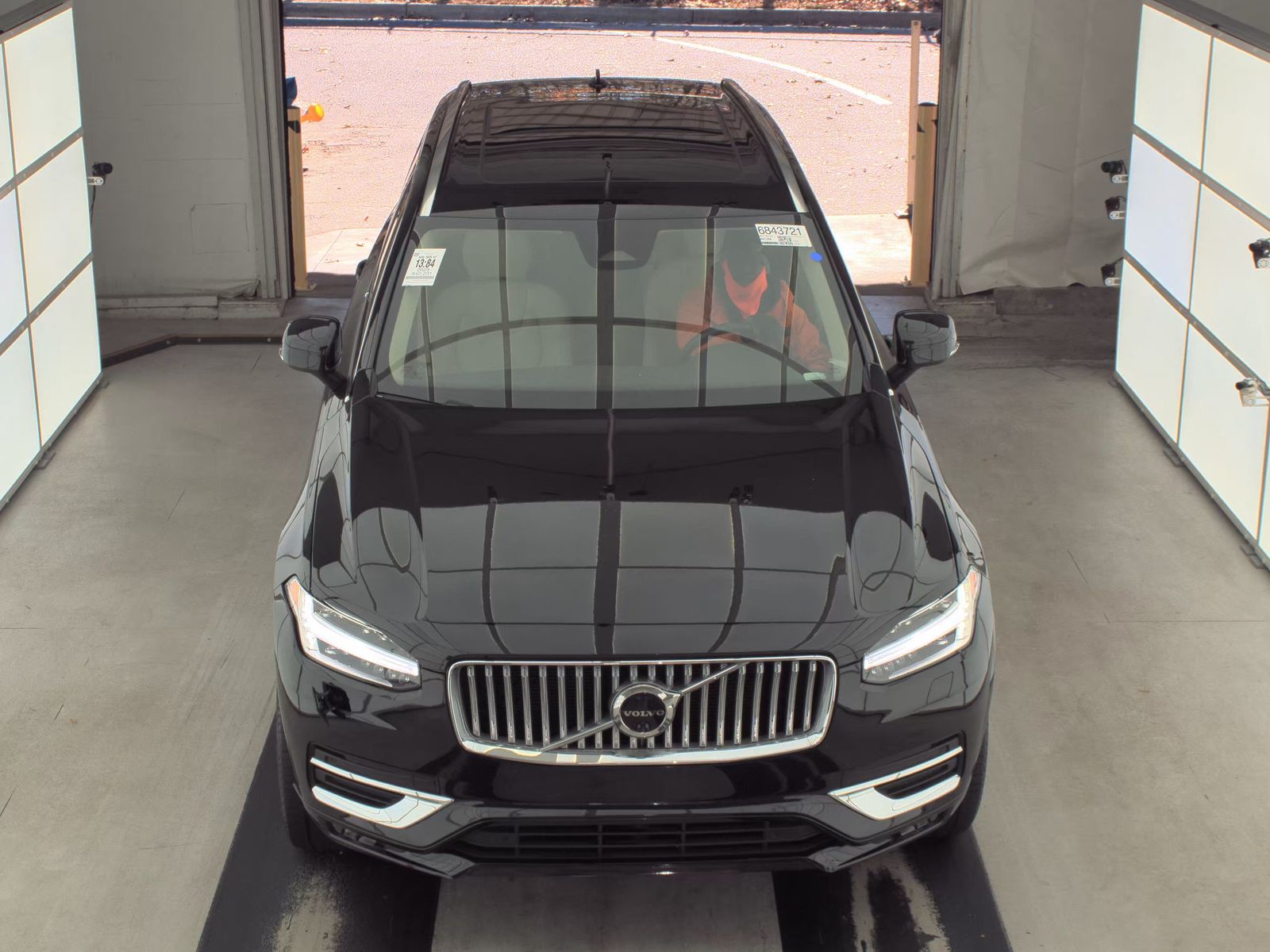 2023 Volvo XC90 B6 Plus AWD