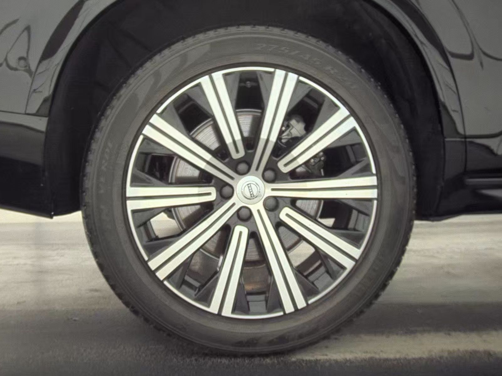 2023 Volvo XC90 B6 Plus AWD