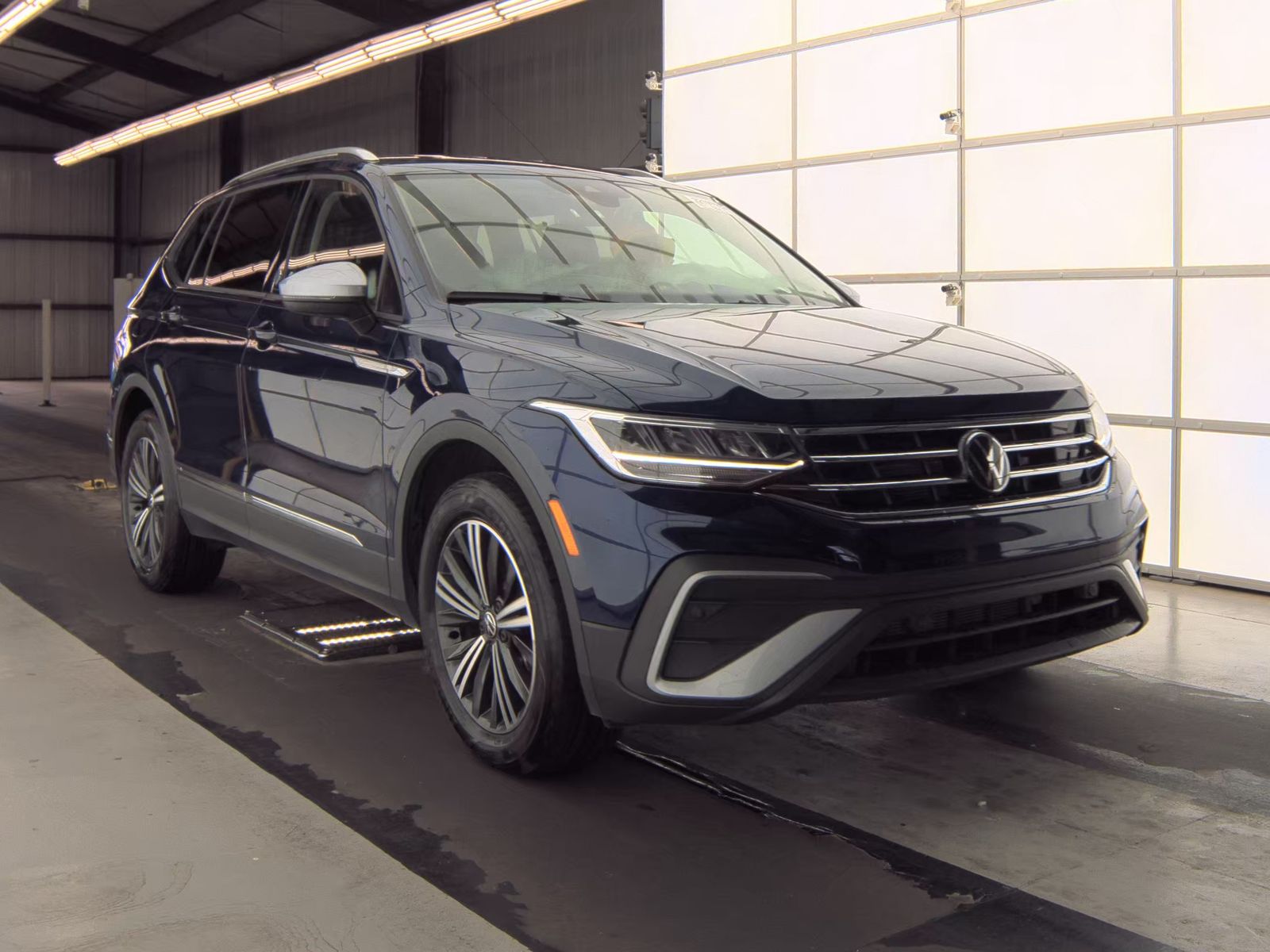 2024 Volkswagen Tiguan 2.0T Wolfsburg Edition FWD