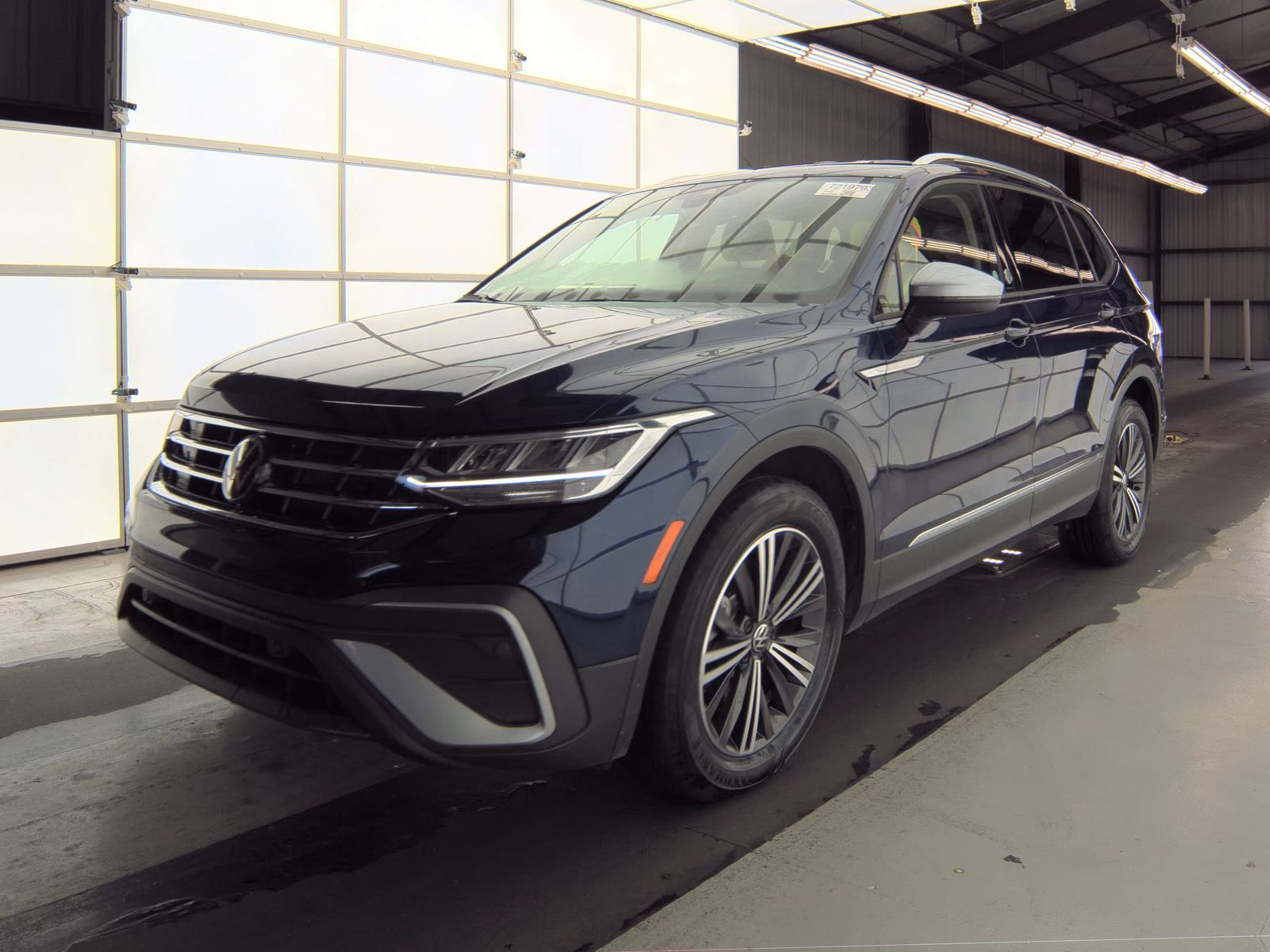 2024 Volkswagen Tiguan 2.0T Wolfsburg Edition FWD