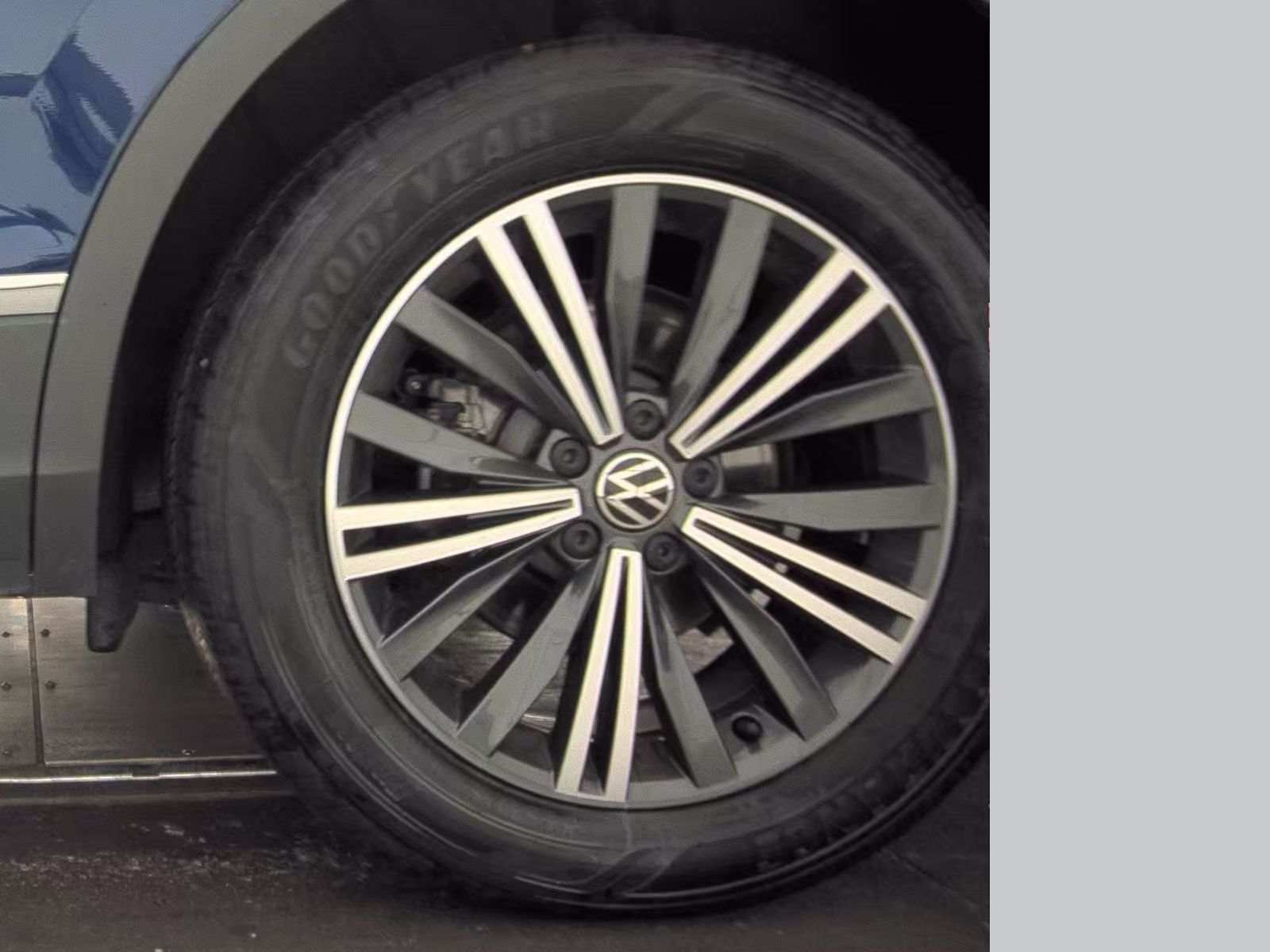 2024 Volkswagen Tiguan 2.0T Wolfsburg Edition FWD