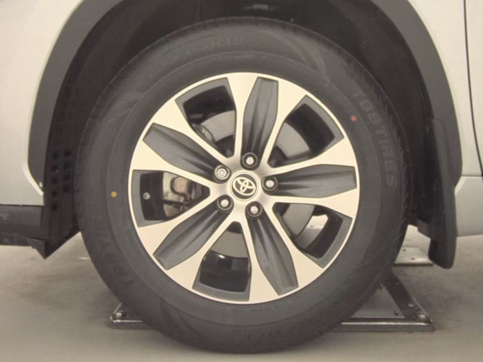 2022 Toyota Highlander XLE AWD