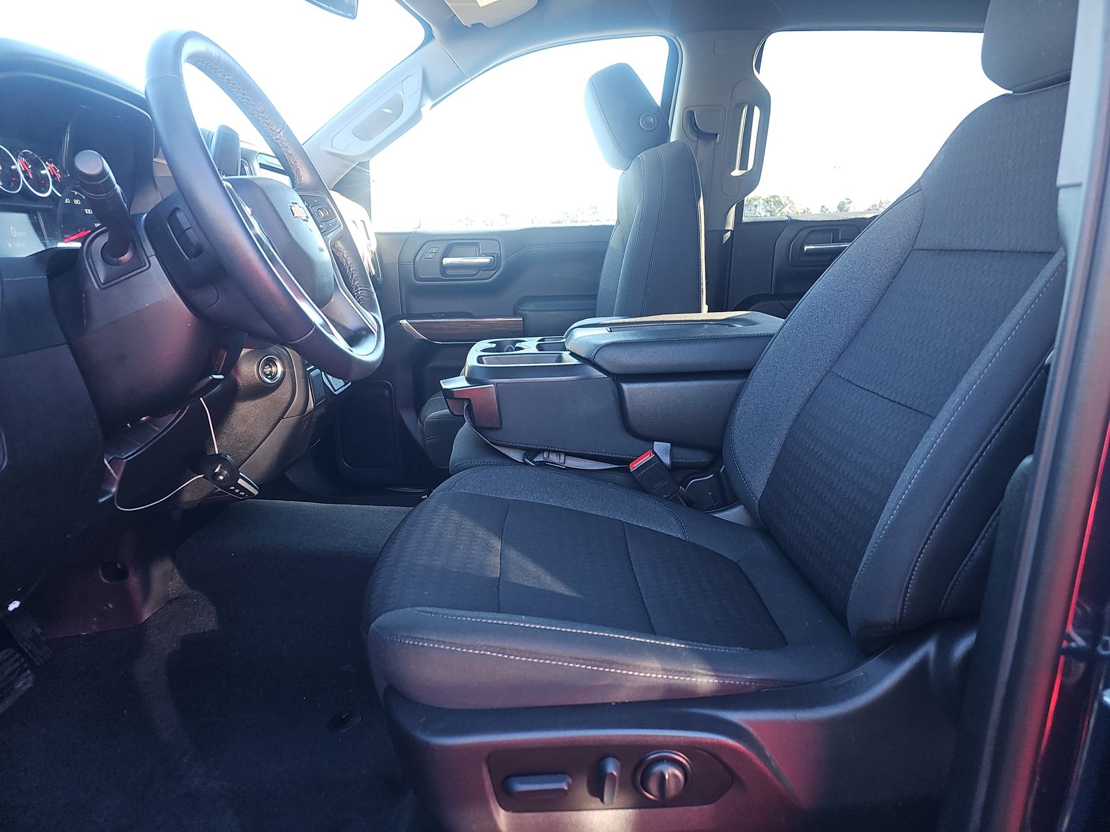 2022 Chevrolet Silverado 1500 LT AWD