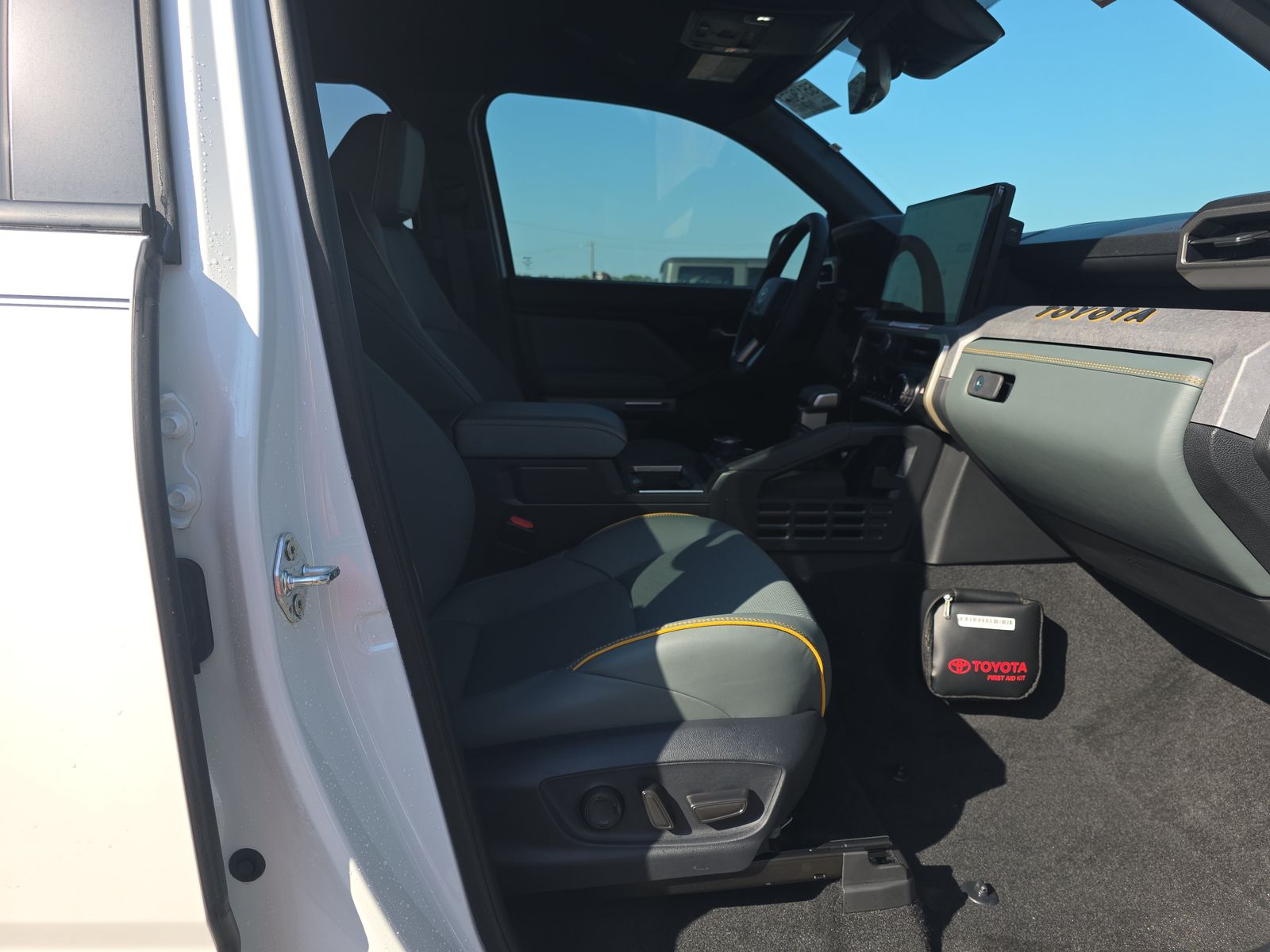 2025 Toyota Tacoma Hybrid Trailhunter AWD