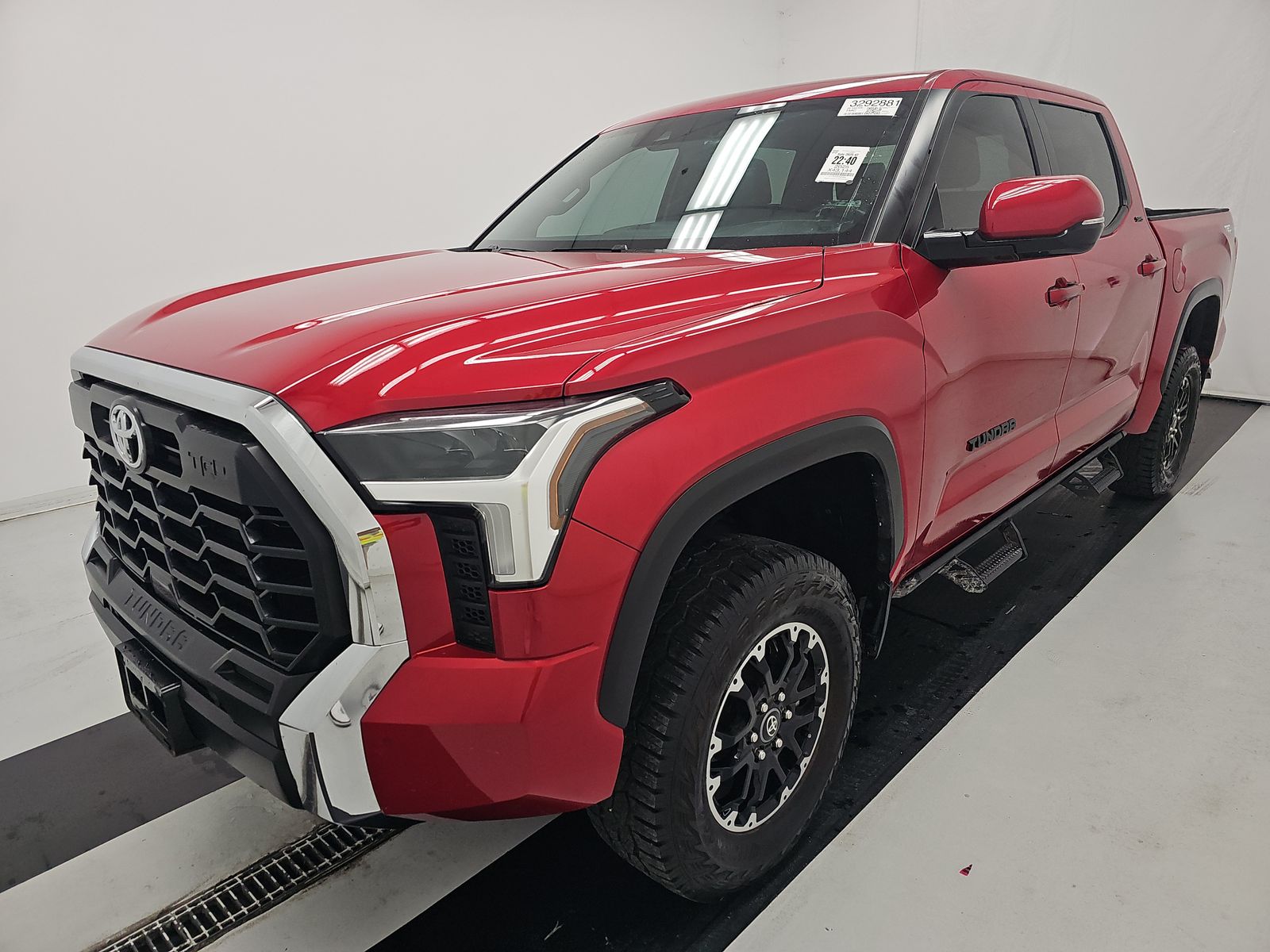 2025 Toyota Tundra SR5 AWD