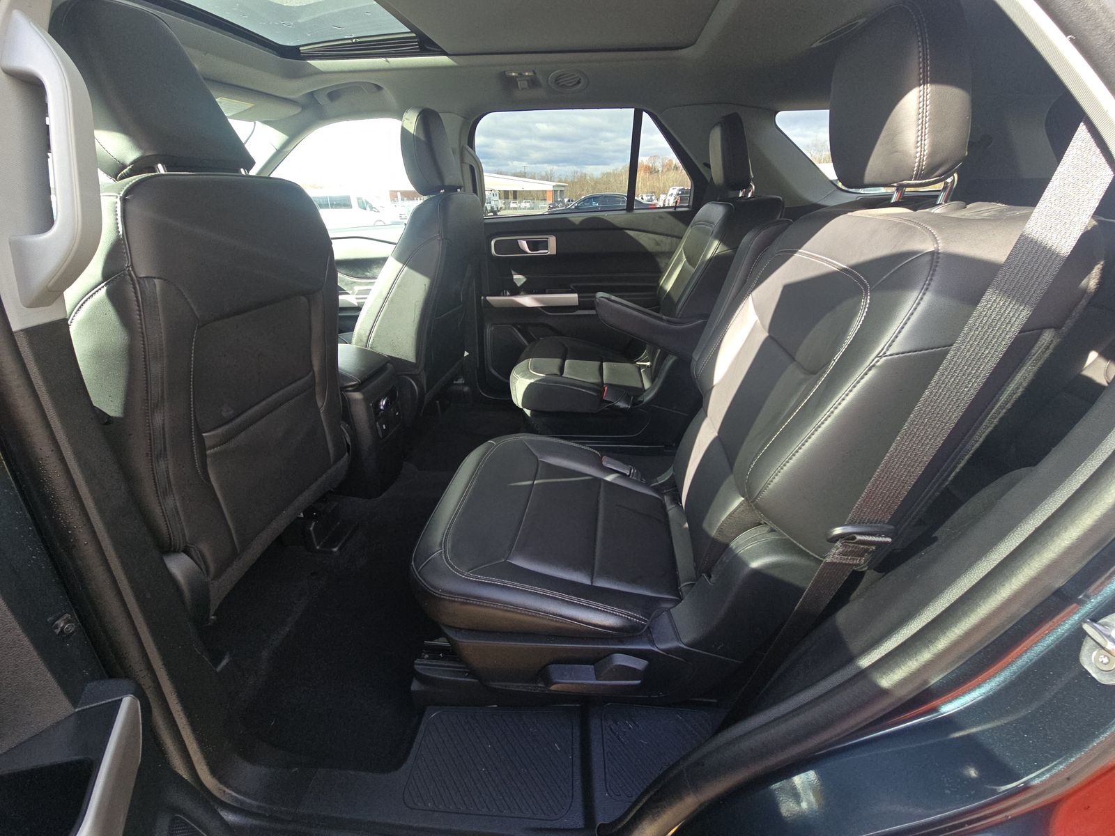 2023 Ford Explorer XLT AWD