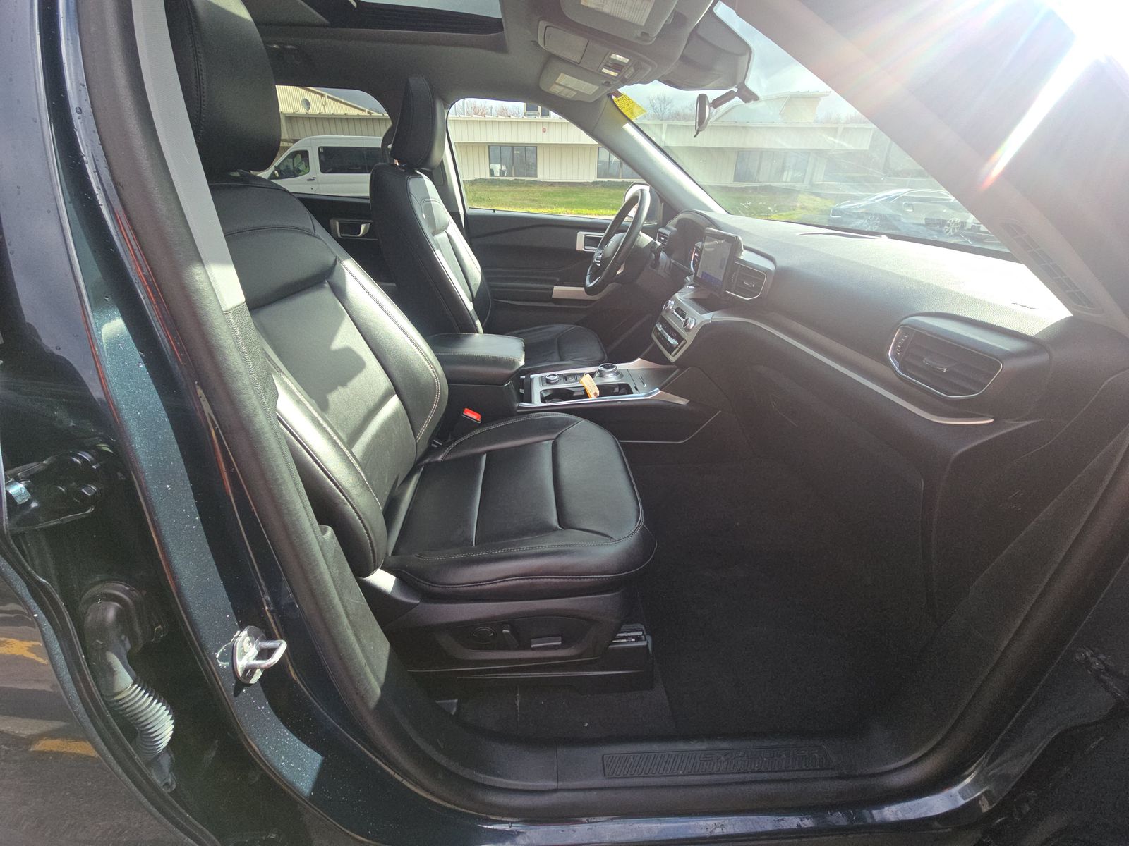 2023 Ford Explorer XLT AWD