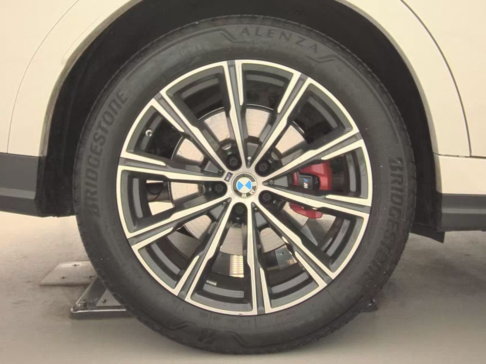 2024 BMW X6 xDrive40i AWD