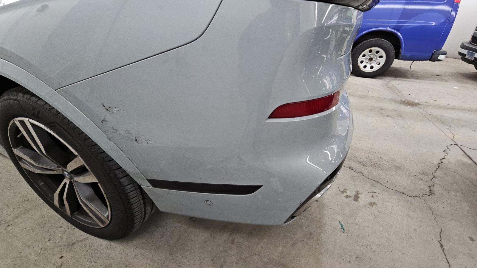 2024 BMW X7 M60i AWD