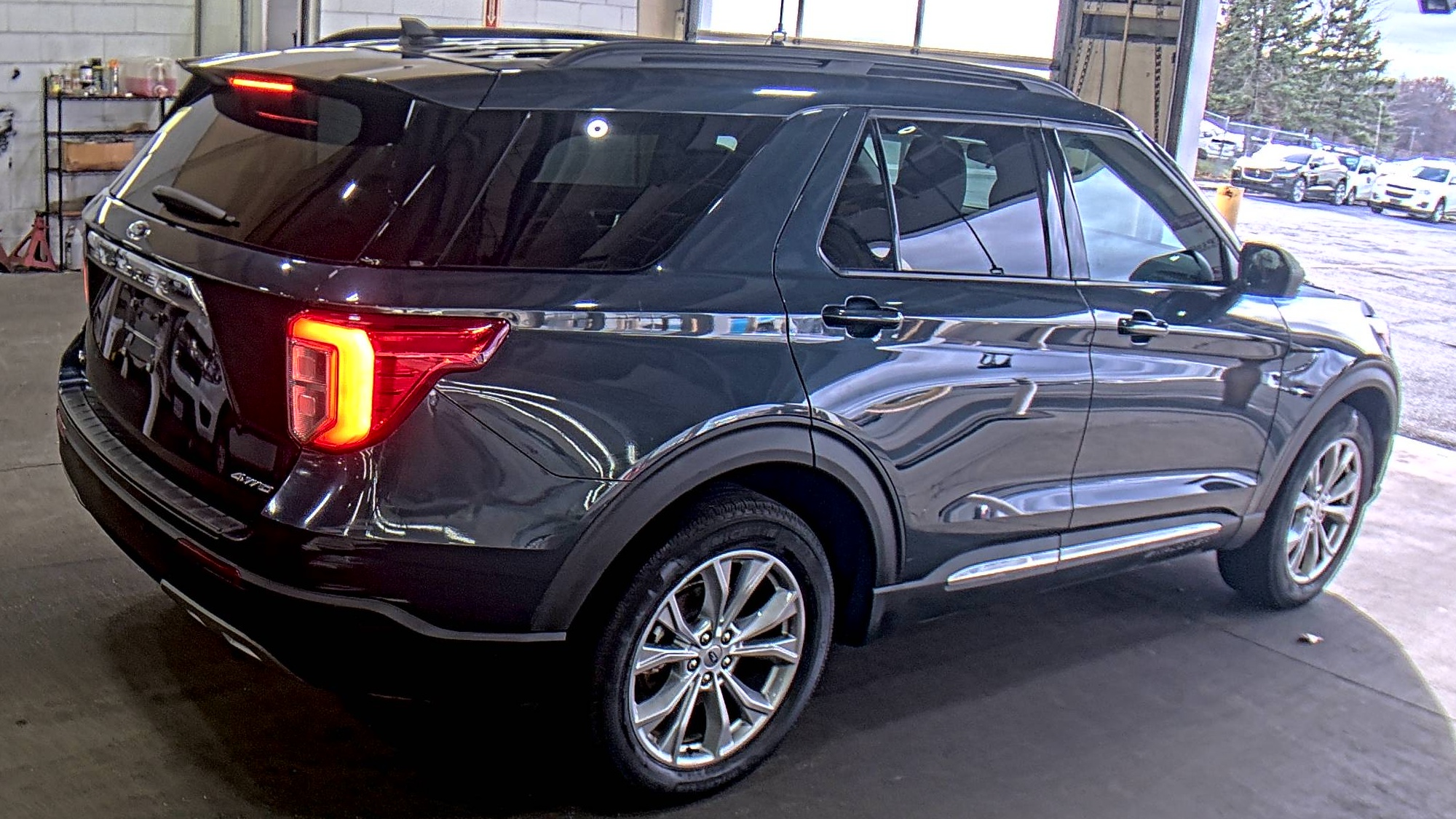 2023 Ford Explorer XLT AWD