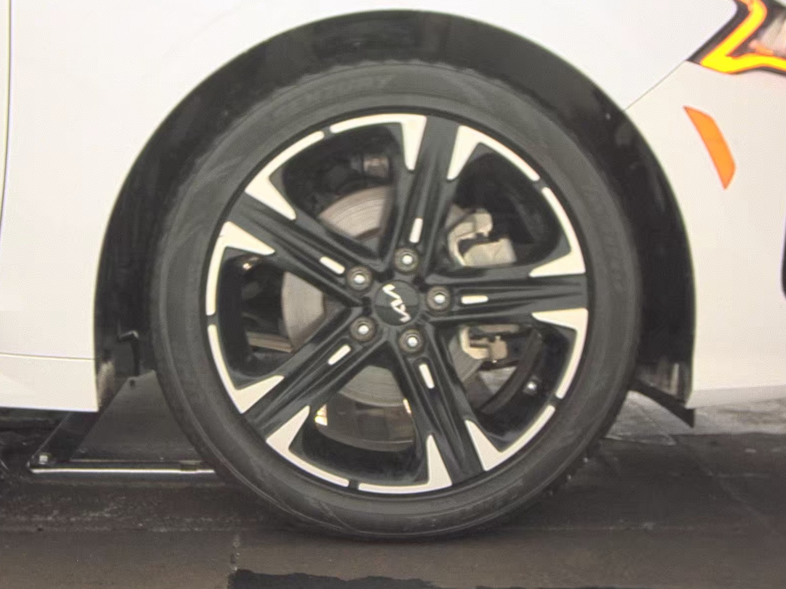 2024 Kia K5 GT-Line FWD