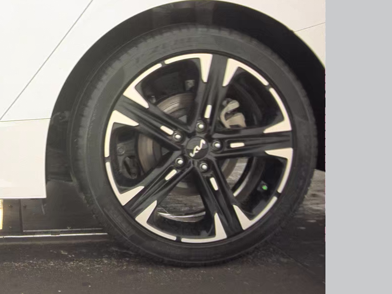 2024 Kia K5 GT-Line FWD