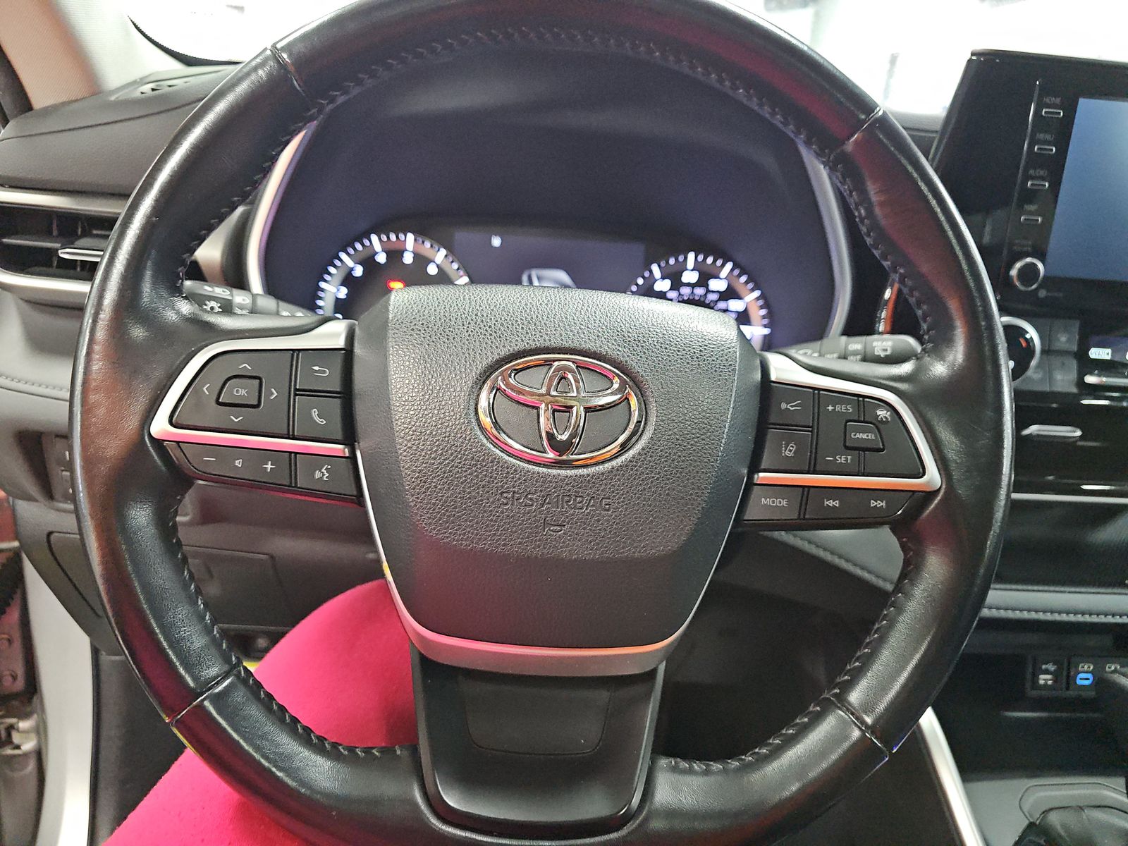 2022 Toyota Highlander XLE AWD