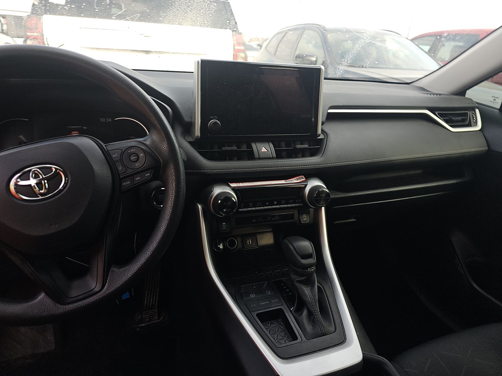 2025 Toyota RAV4 XLE FWD