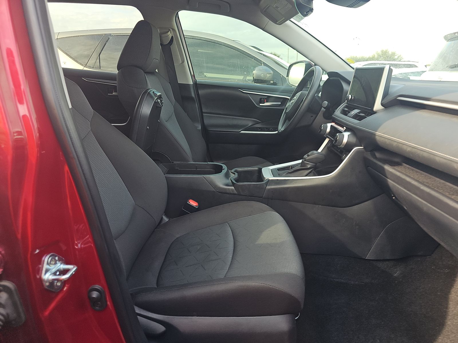 2025 Toyota RAV4 XLE FWD