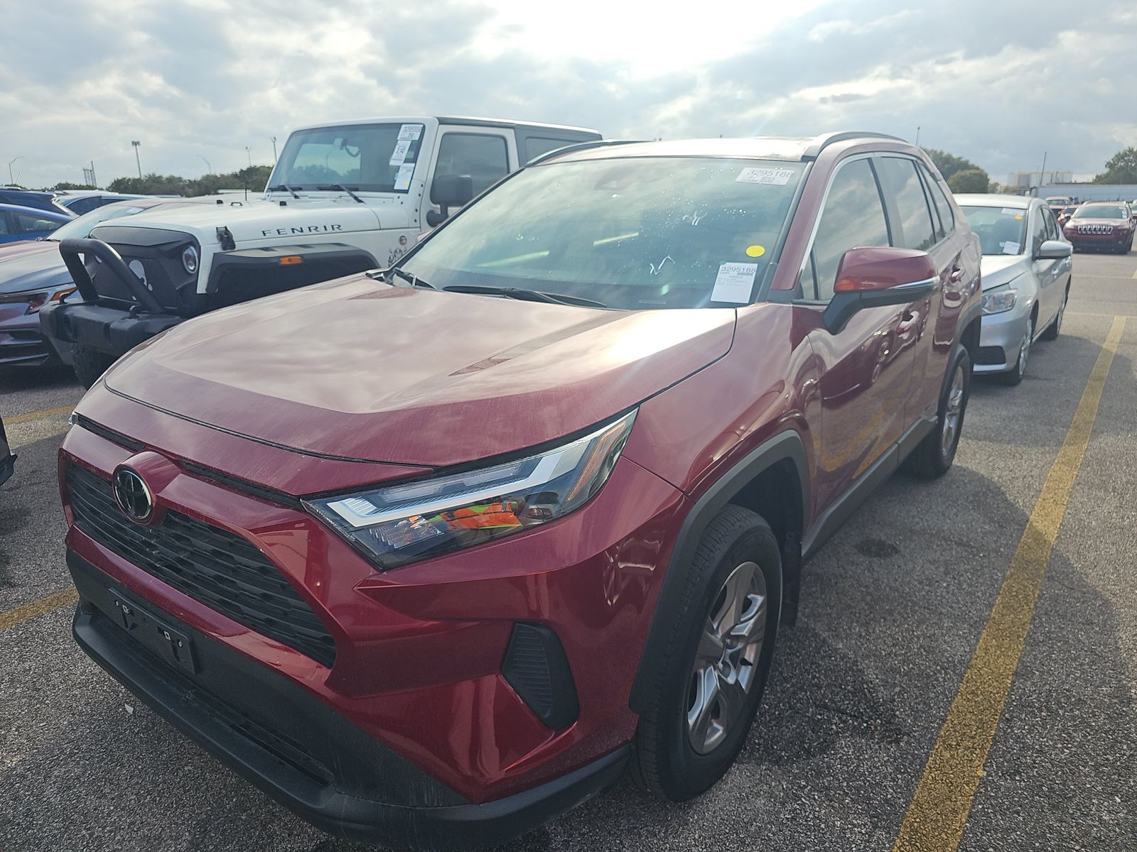 2025 Toyota RAV4 XLE FWD