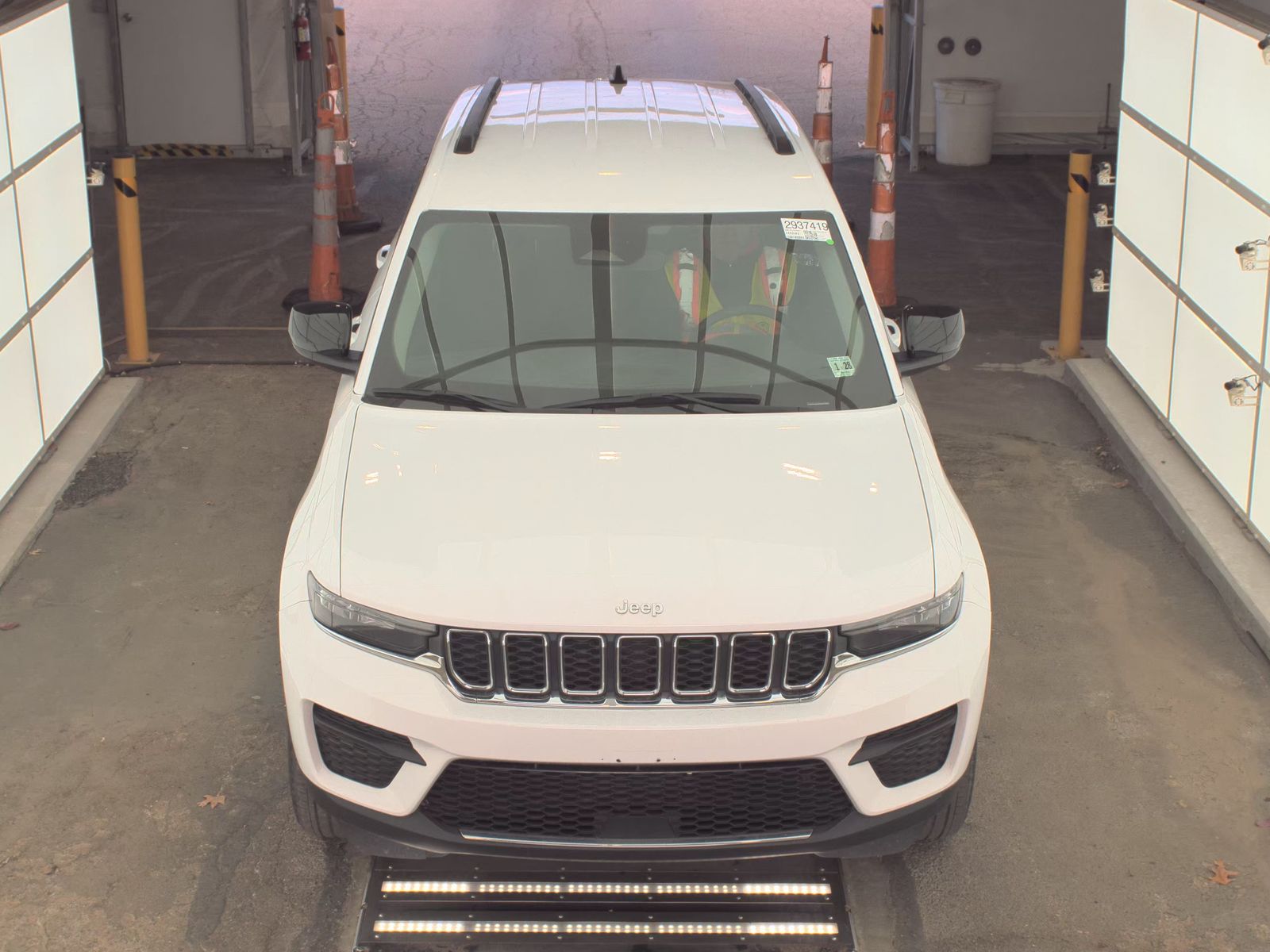 2023 Jeep Grand Cherokee Laredo AWD