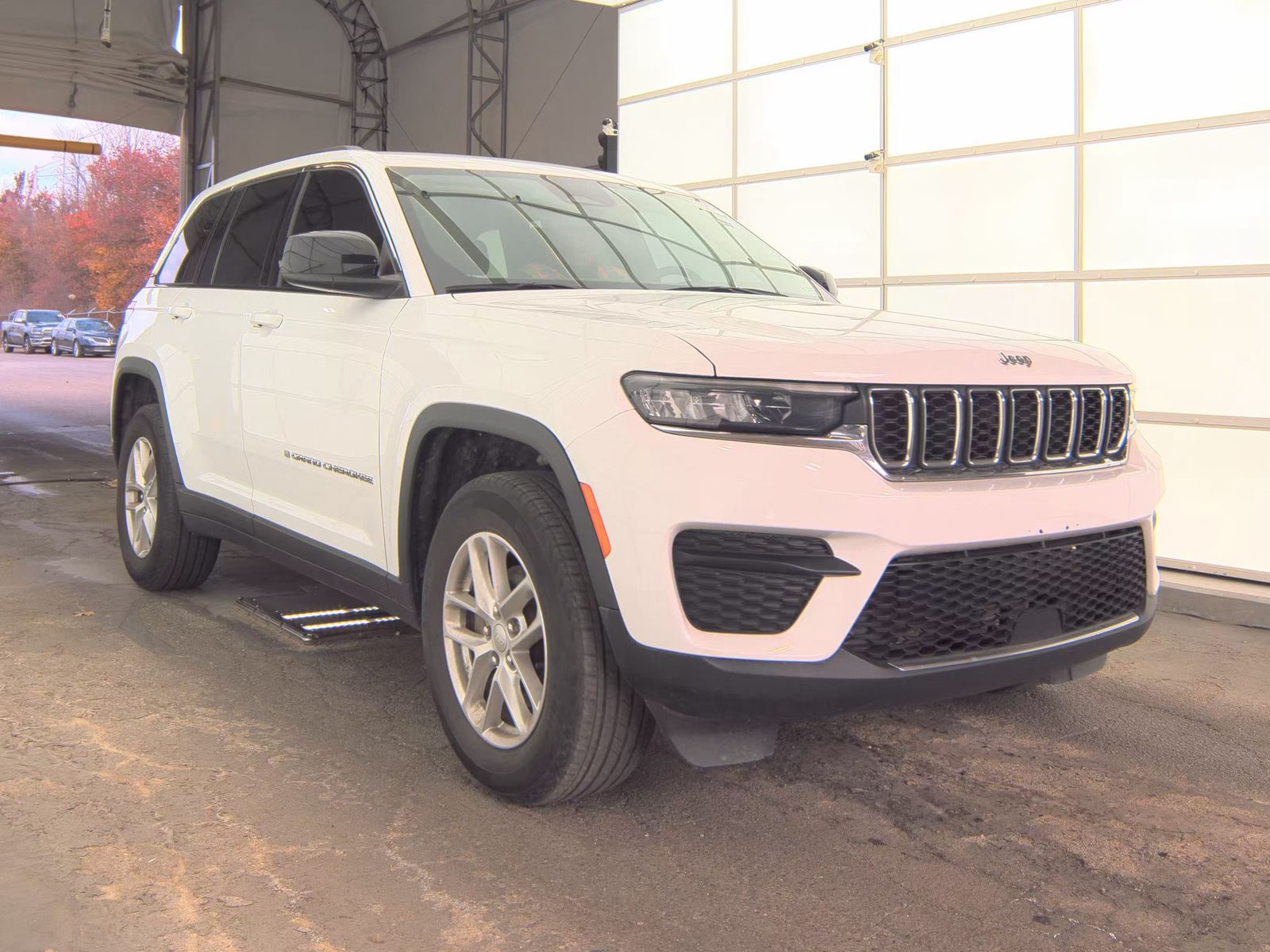 2023 Jeep Grand Cherokee Laredo AWD