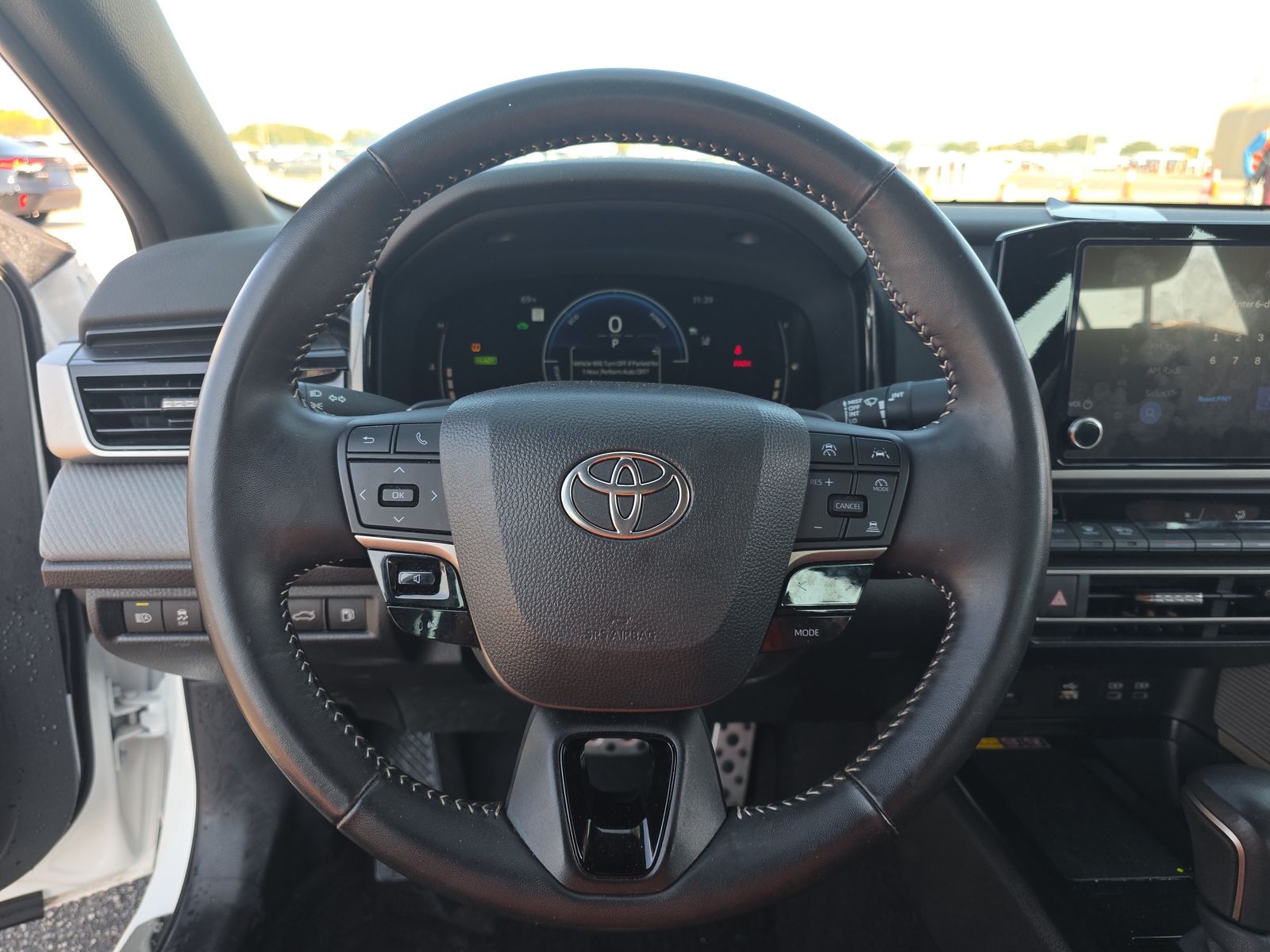 2025 Toyota Camry SE FWD