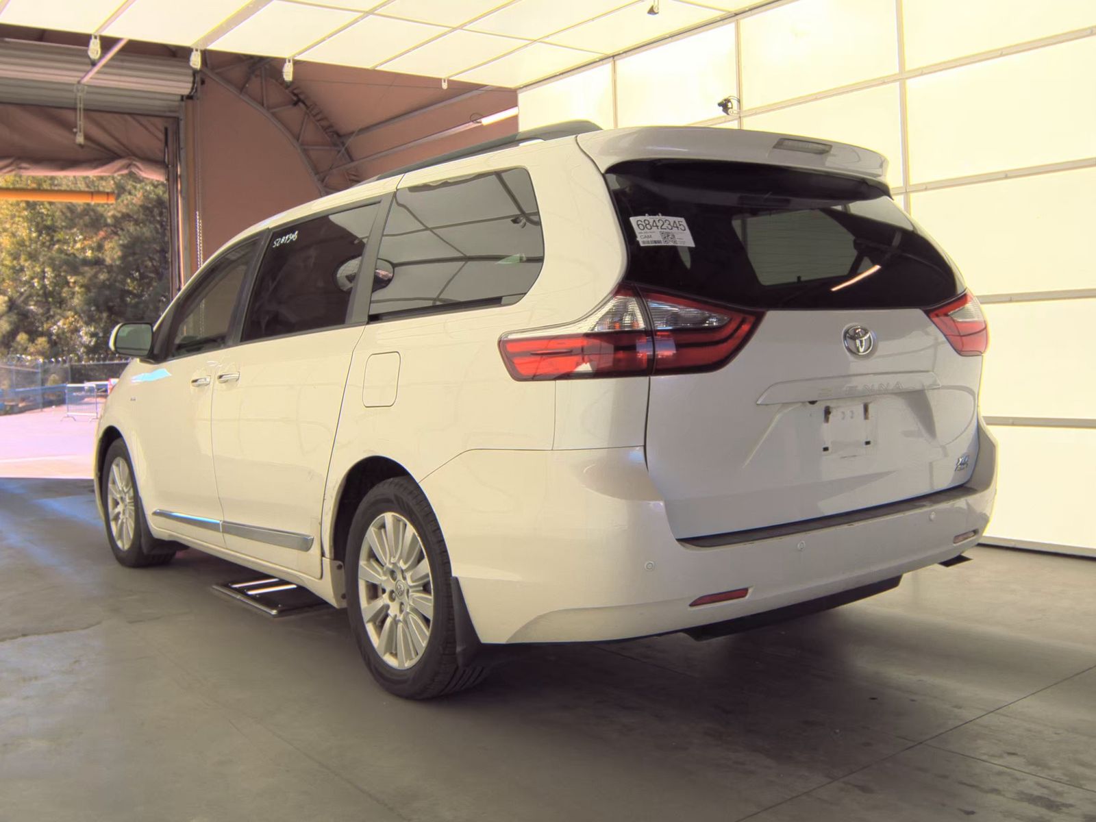 2017 Toyota Sienna XLE Premium AWD