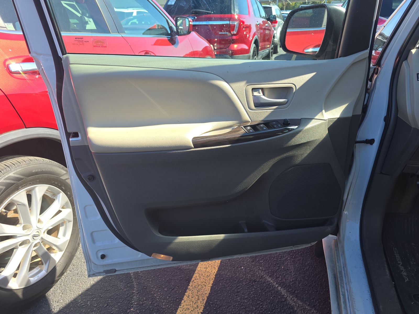 2017 Toyota Sienna XLE Premium AWD