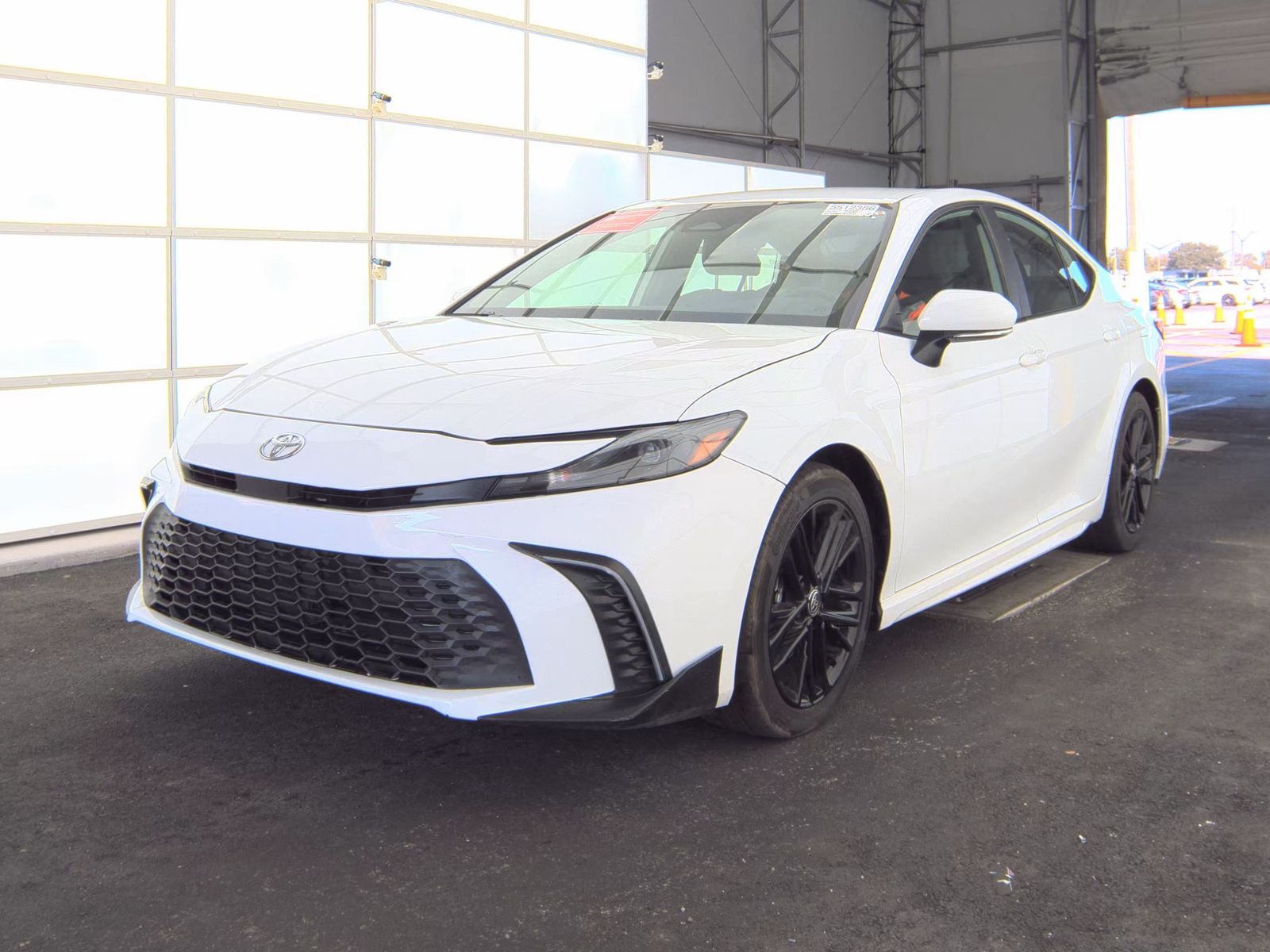 2025 Toyota Camry SE FWD