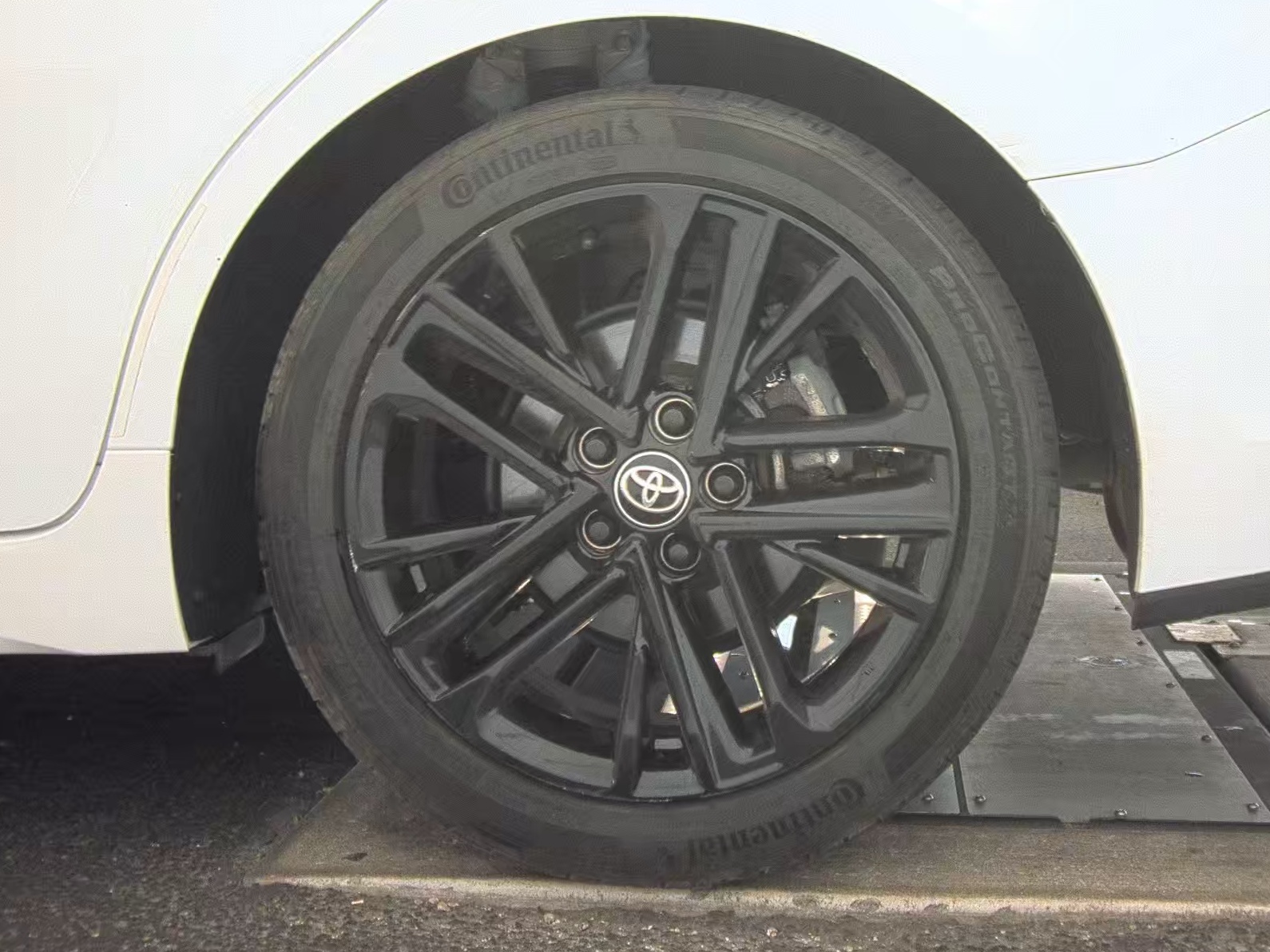 2025 Toyota Camry SE FWD