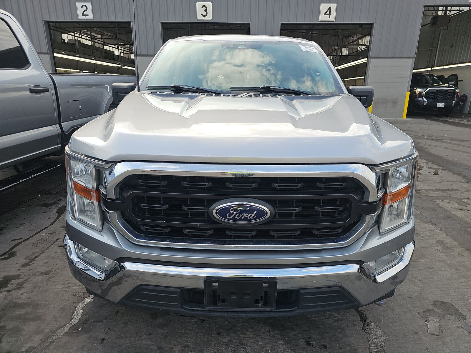 2021 Ford F-150 XLT RWD