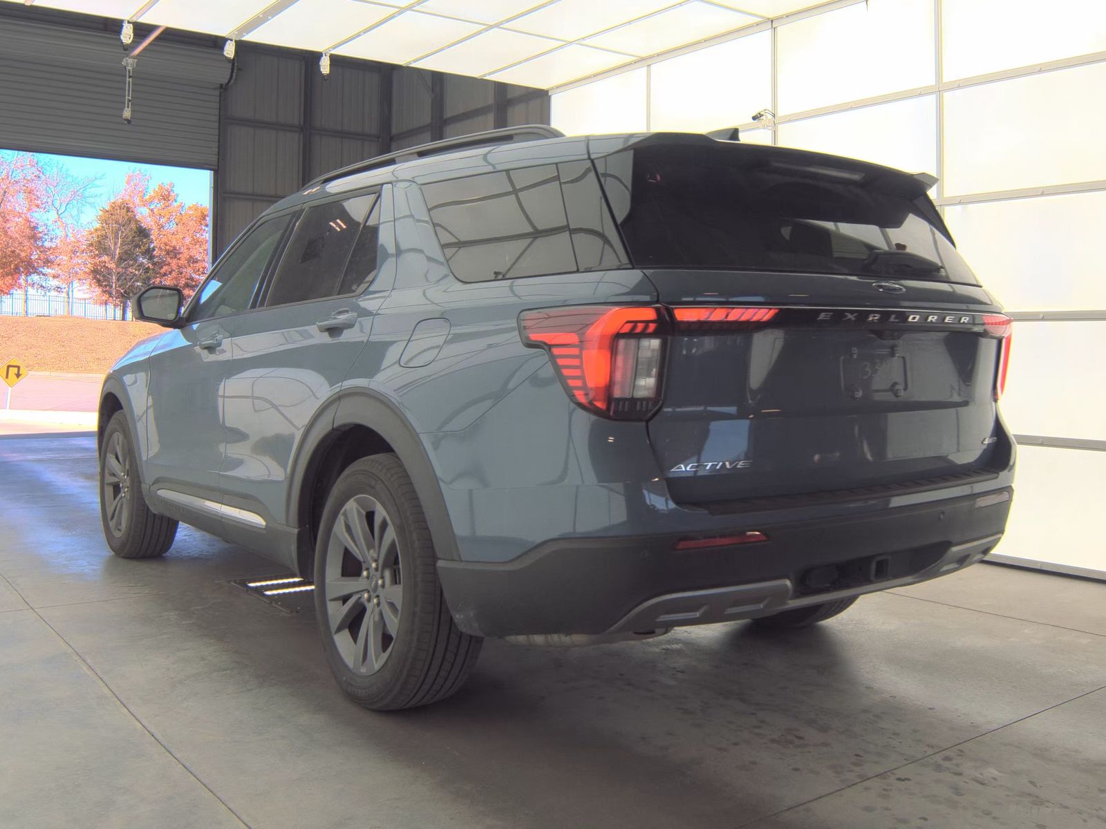 2025 Ford Explorer Active AWD