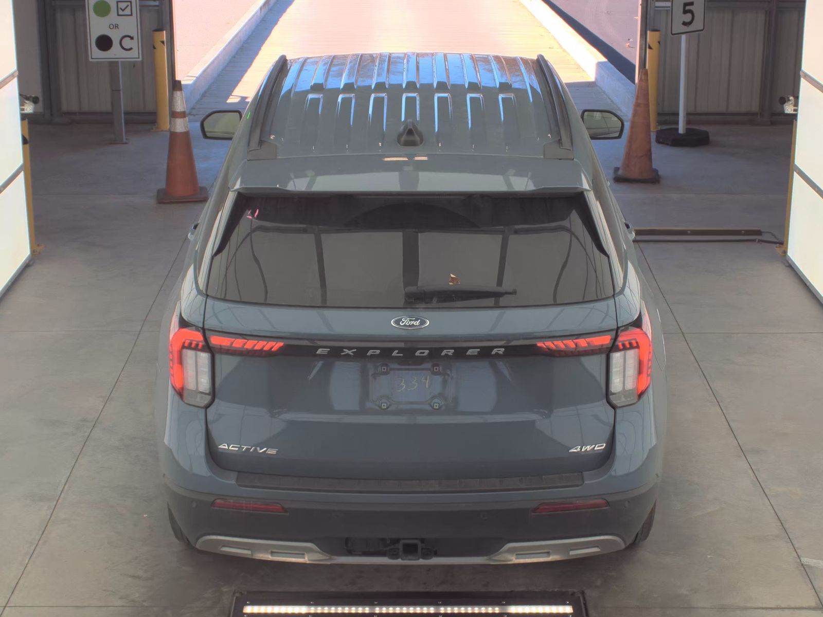 2025 Ford Explorer Active AWD