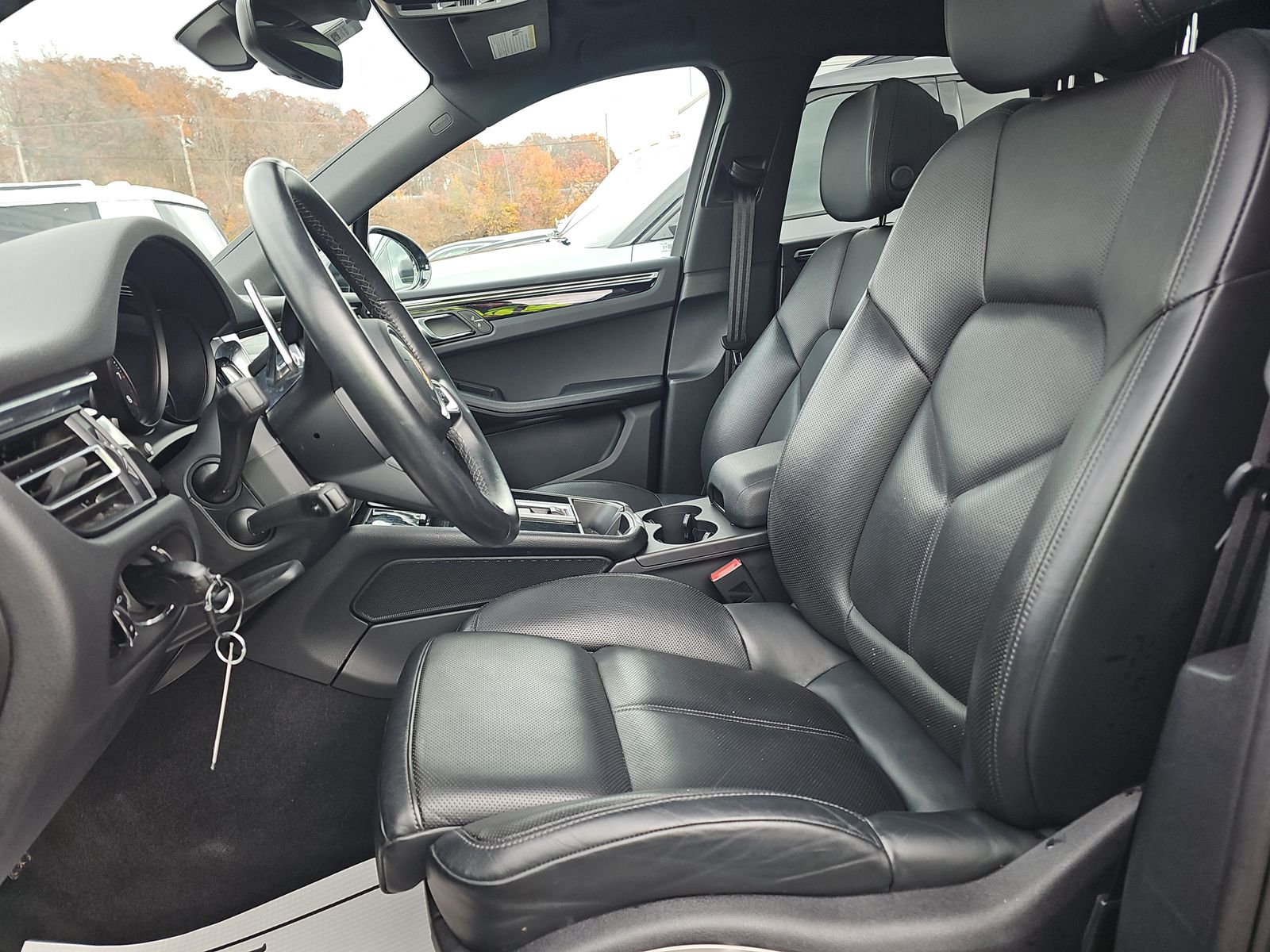 2024 Porsche Macan Base AWD