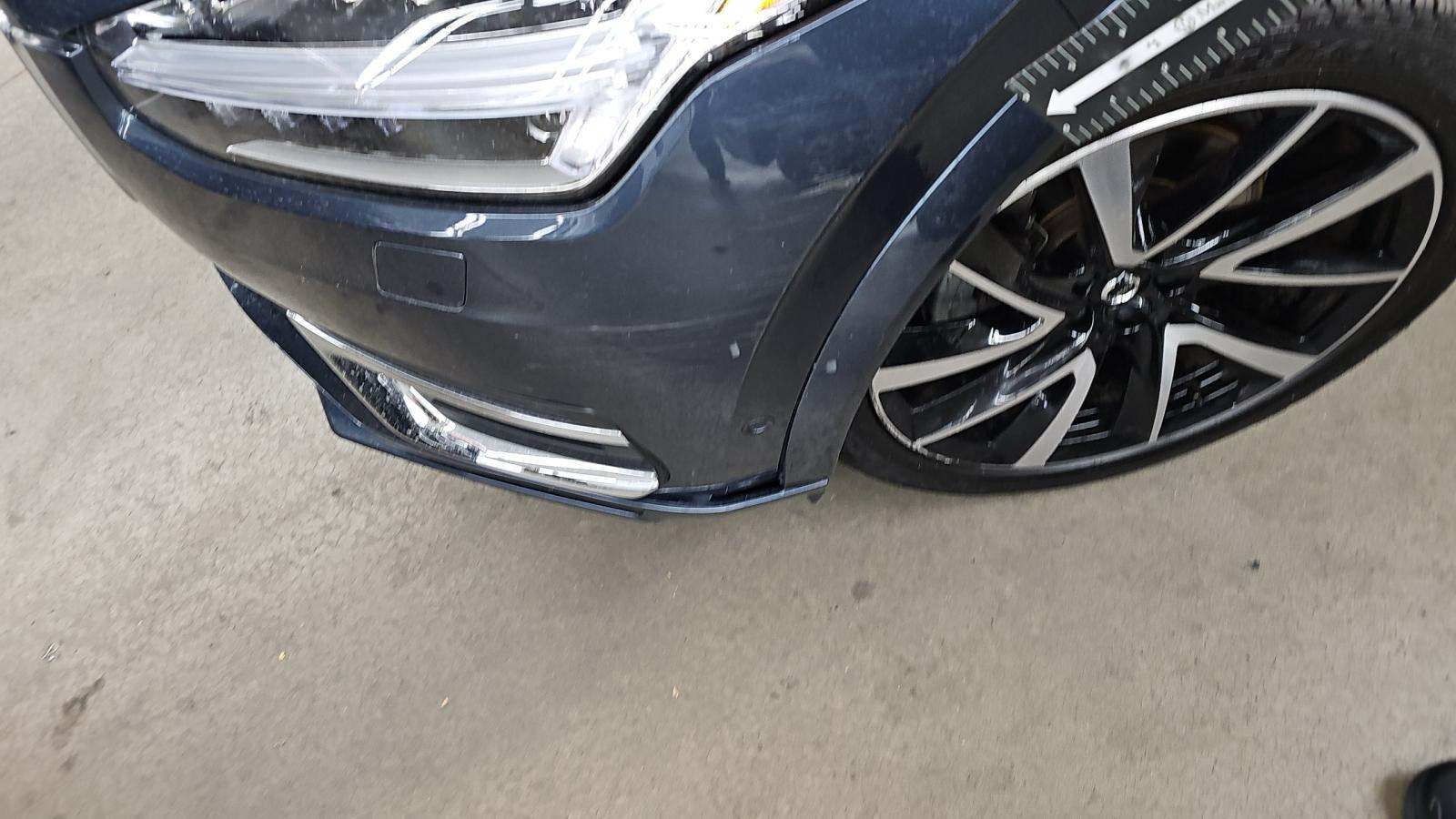 2023 Volvo XC90 B6 Plus AWD